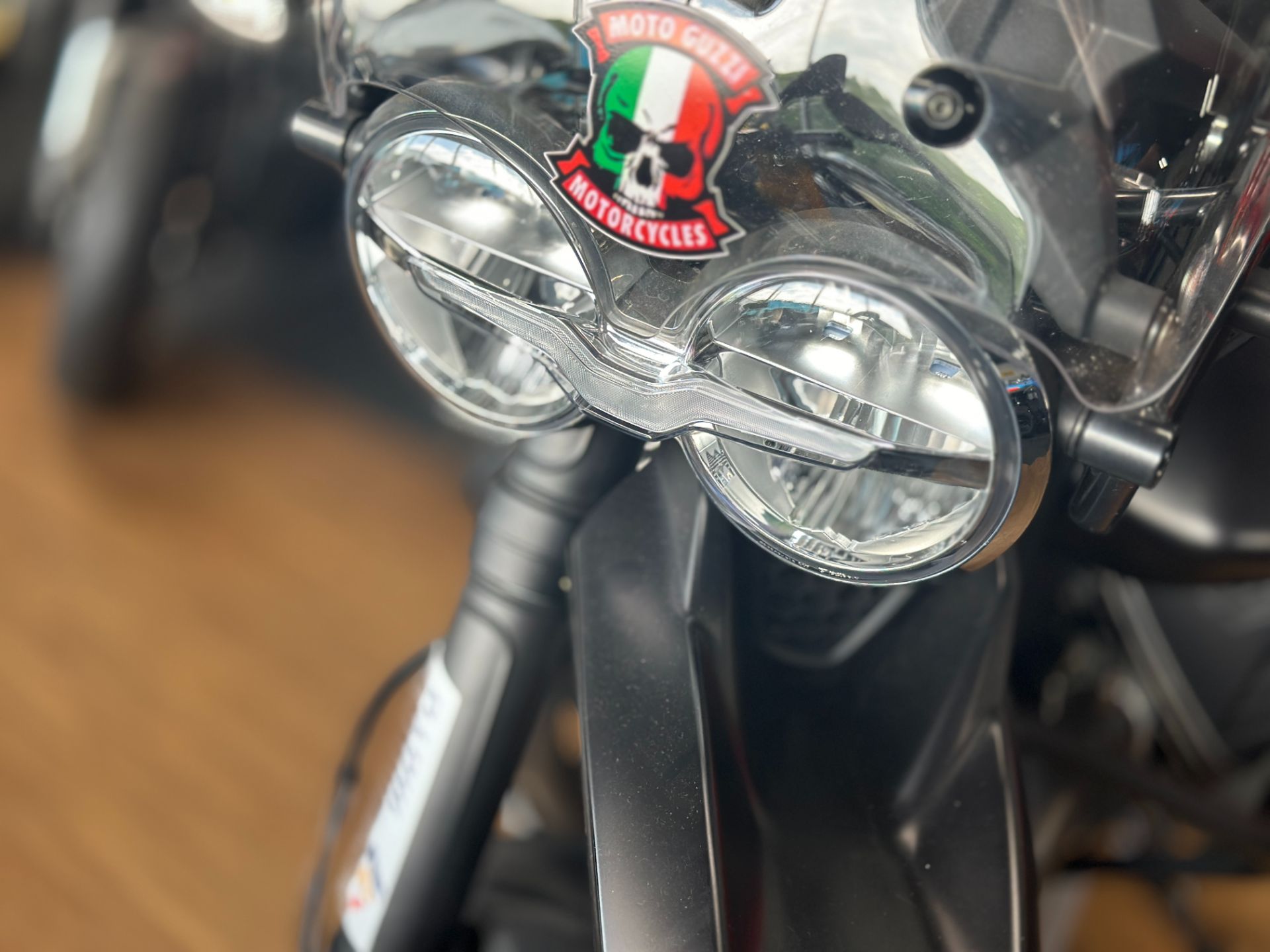 2021 Moto Guzzi V85 TT E5 in Oakdale, New York - Photo 11