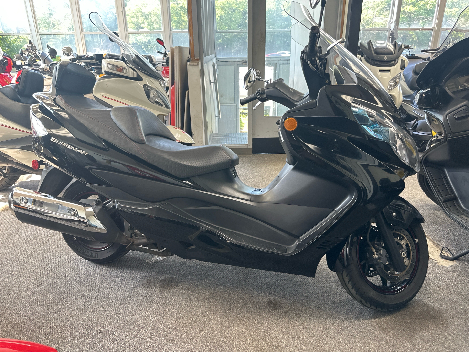 2014 Suzuki Burgman™ 400 ABS in Oakdale, New York - Photo 2