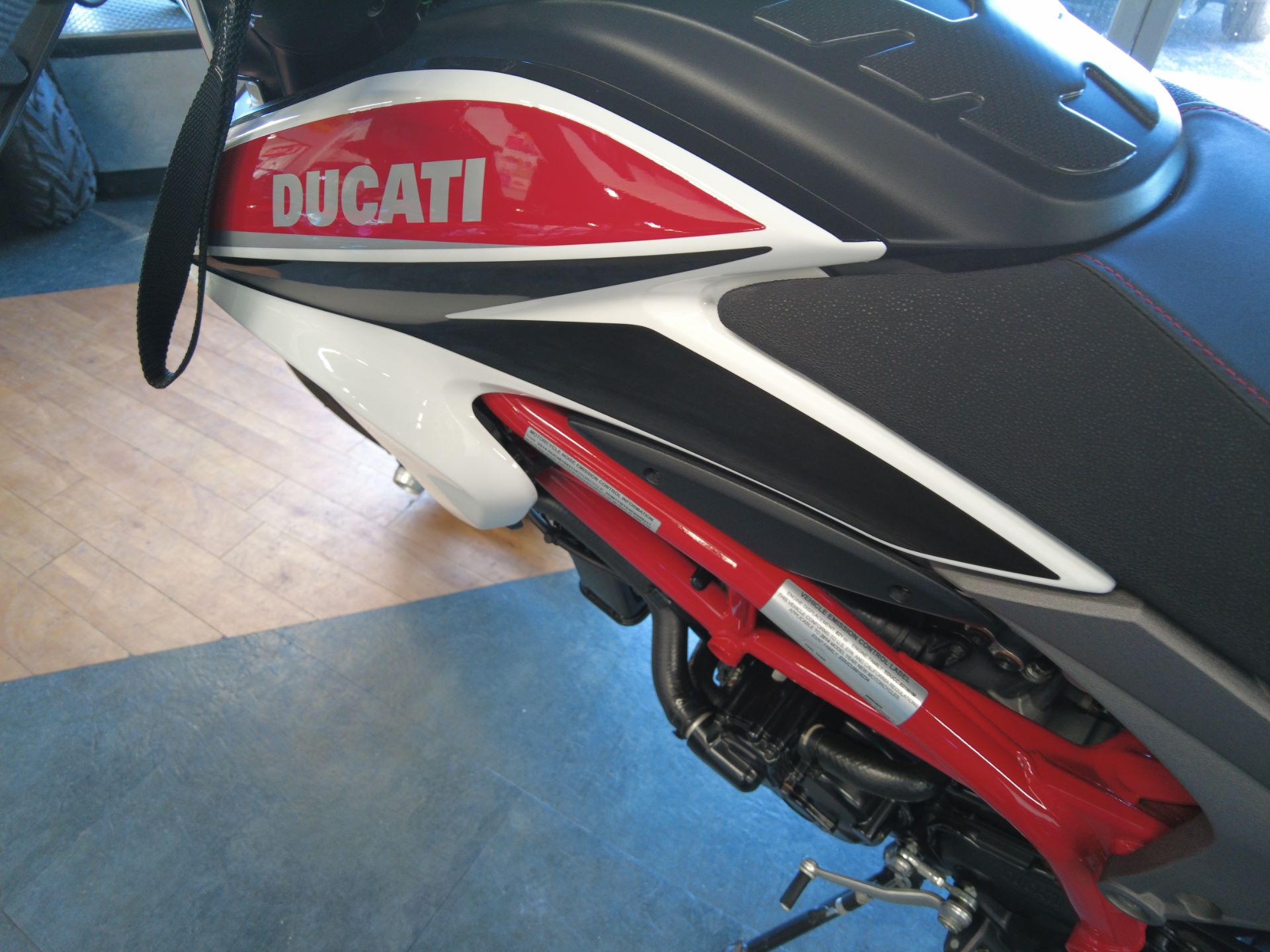 2014 Ducati Hypermotard SP in Oakdale, New York - Photo 18