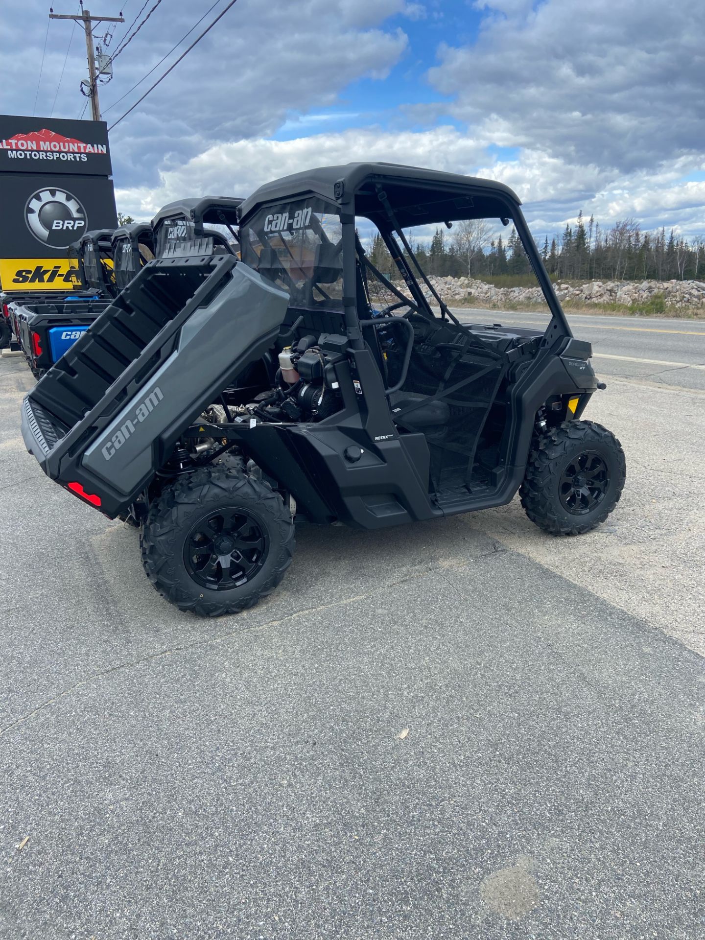2023 Can-Am Defender XT HD9 in Lancaster, New Hampshire - Photo 3