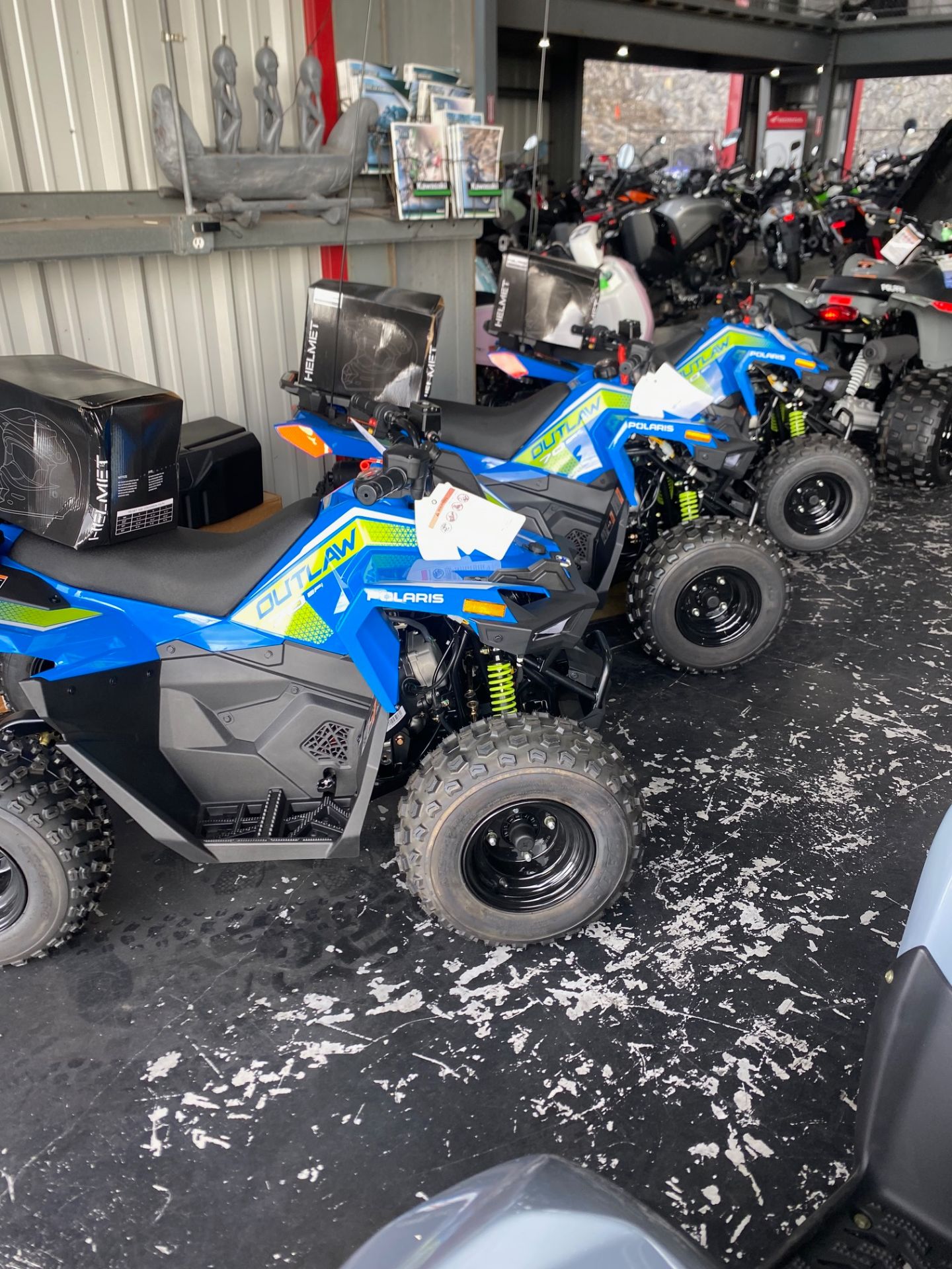 2024 Polaris Outlaw 70 EFI in Kailua Kona, Hawaii - Photo 2