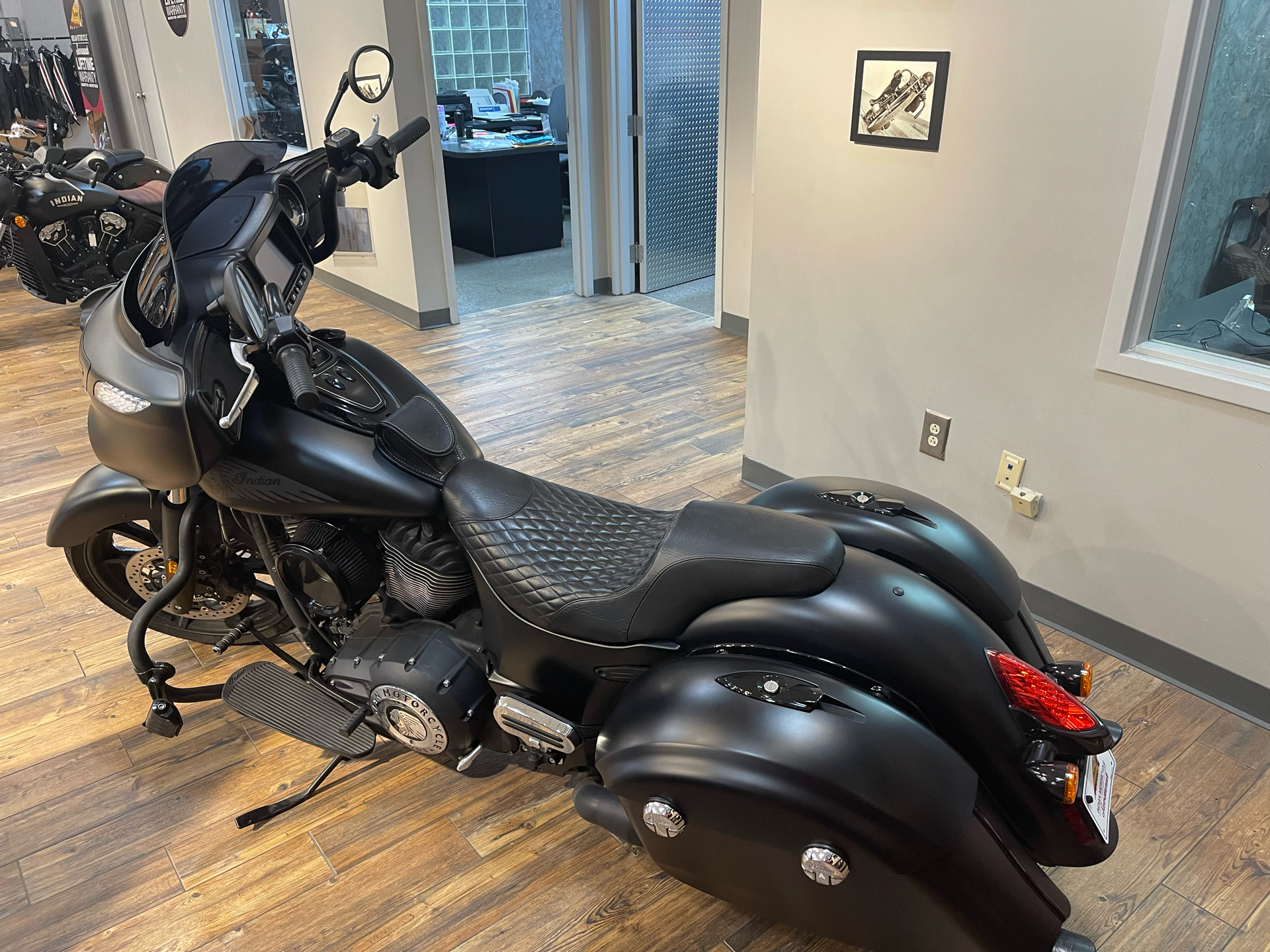 2018 Indian Motorcycle Chieftain® Dark Horse® ABS in Savannah, Georgia - Photo 2