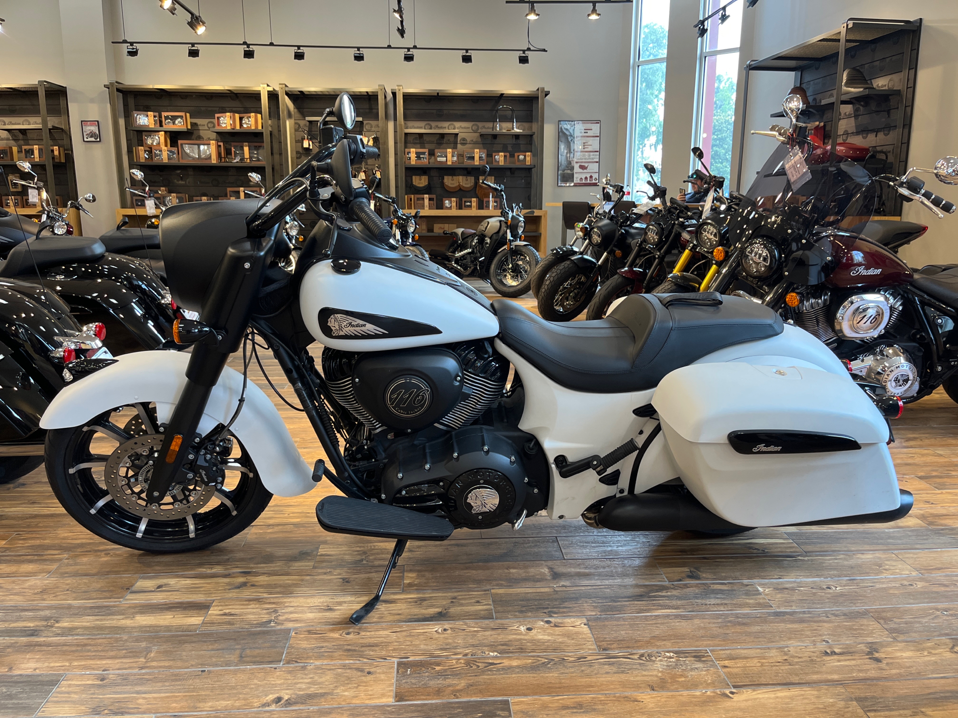 2020 Indian Motorcycle Springfield® Dark Horse® in Savannah, Georgia - Photo 2