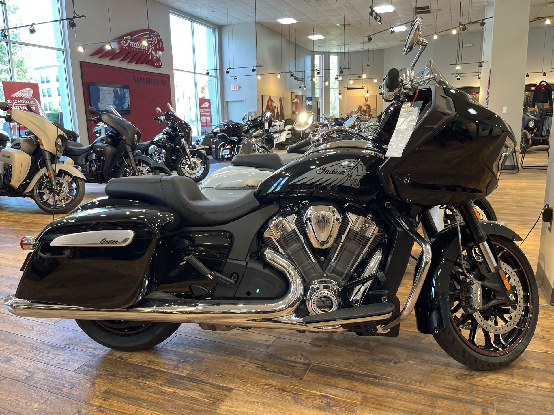 2023 Indian Motorcycle Challenger® Limited in Savannah, Georgia - Photo 1