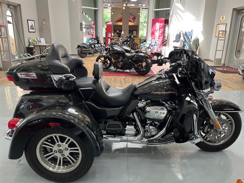 2019 Harley-Davidson Tri Glide® Ultra in Savannah, Georgia - Photo 2