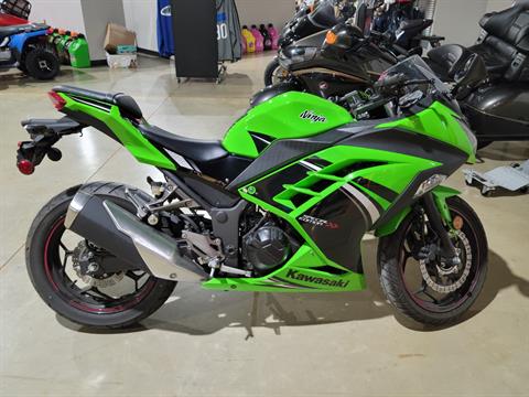 2014 Kawasaki Ninja® 300 SE in Tyler, Texas - Photo 8