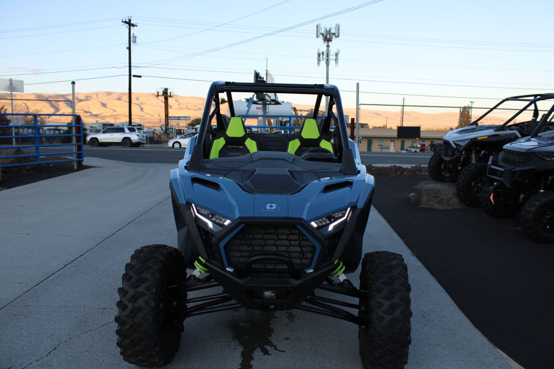 2025 Polaris RZR Pro XP Premium in The Dalles, Oregon - Photo 2