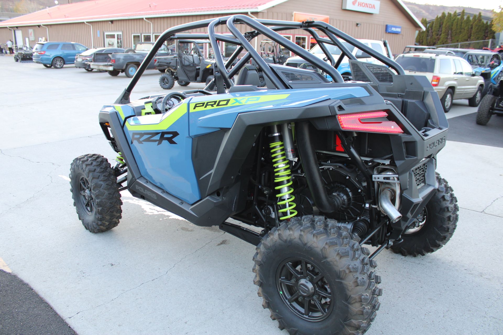 2025 Polaris RZR Pro XP Premium in The Dalles, Oregon - Photo 5