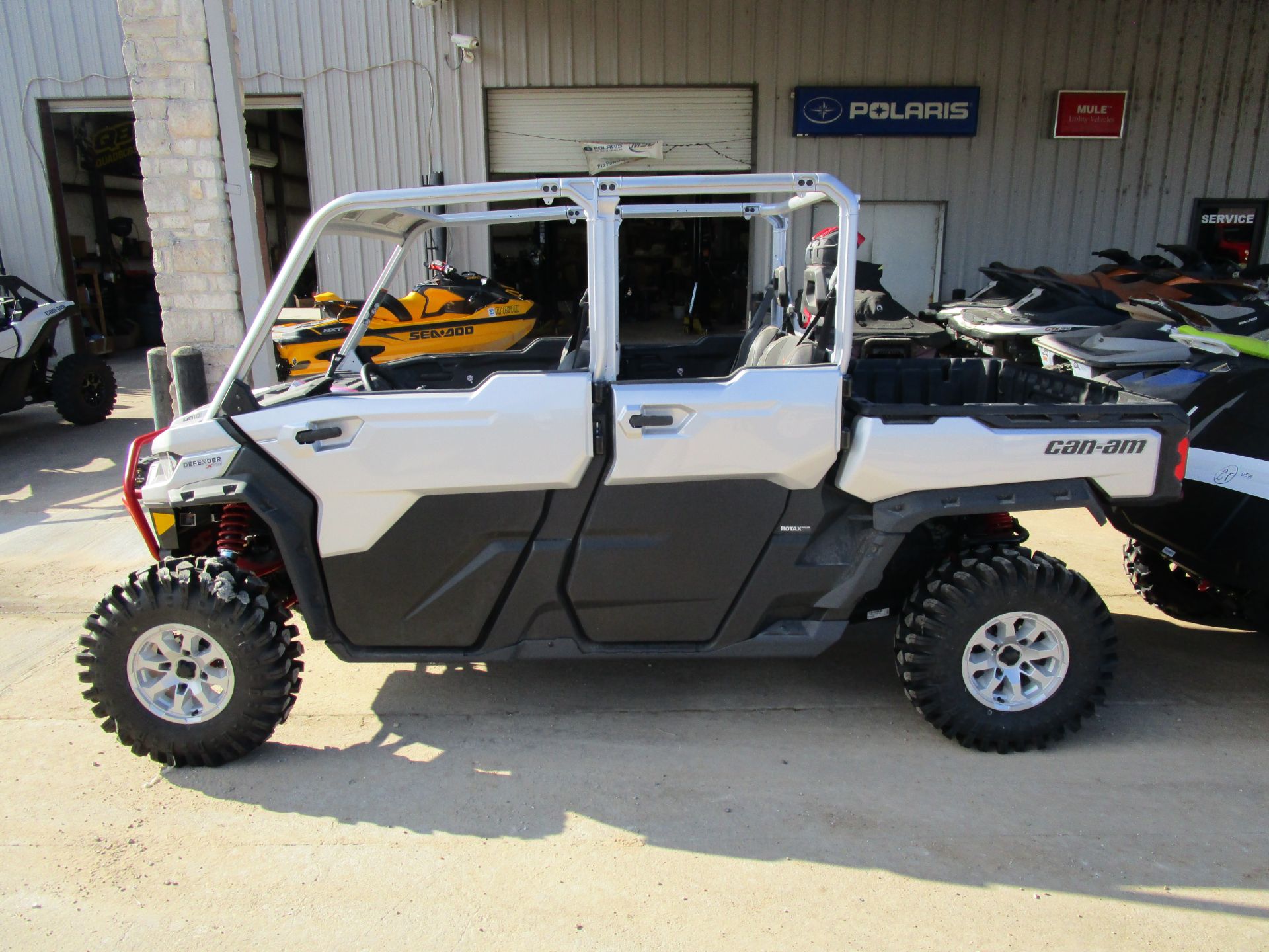 2024 Can-Am Defender MAX X MR With Half Doors HD10 in Conroe, Texas - Photo 1