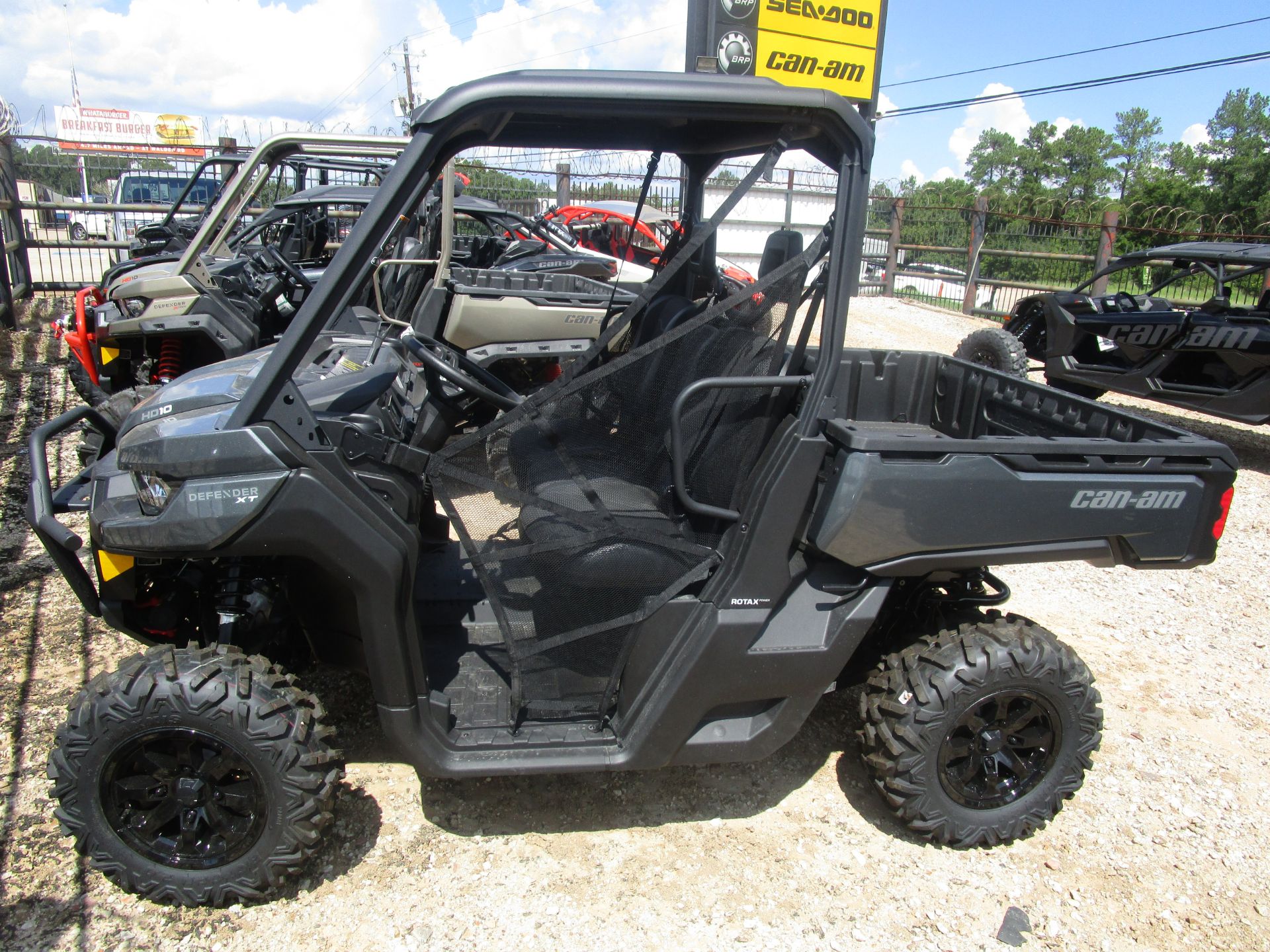2022 Can-Am Defender XT HD10 in Conroe, Texas - Photo 1
