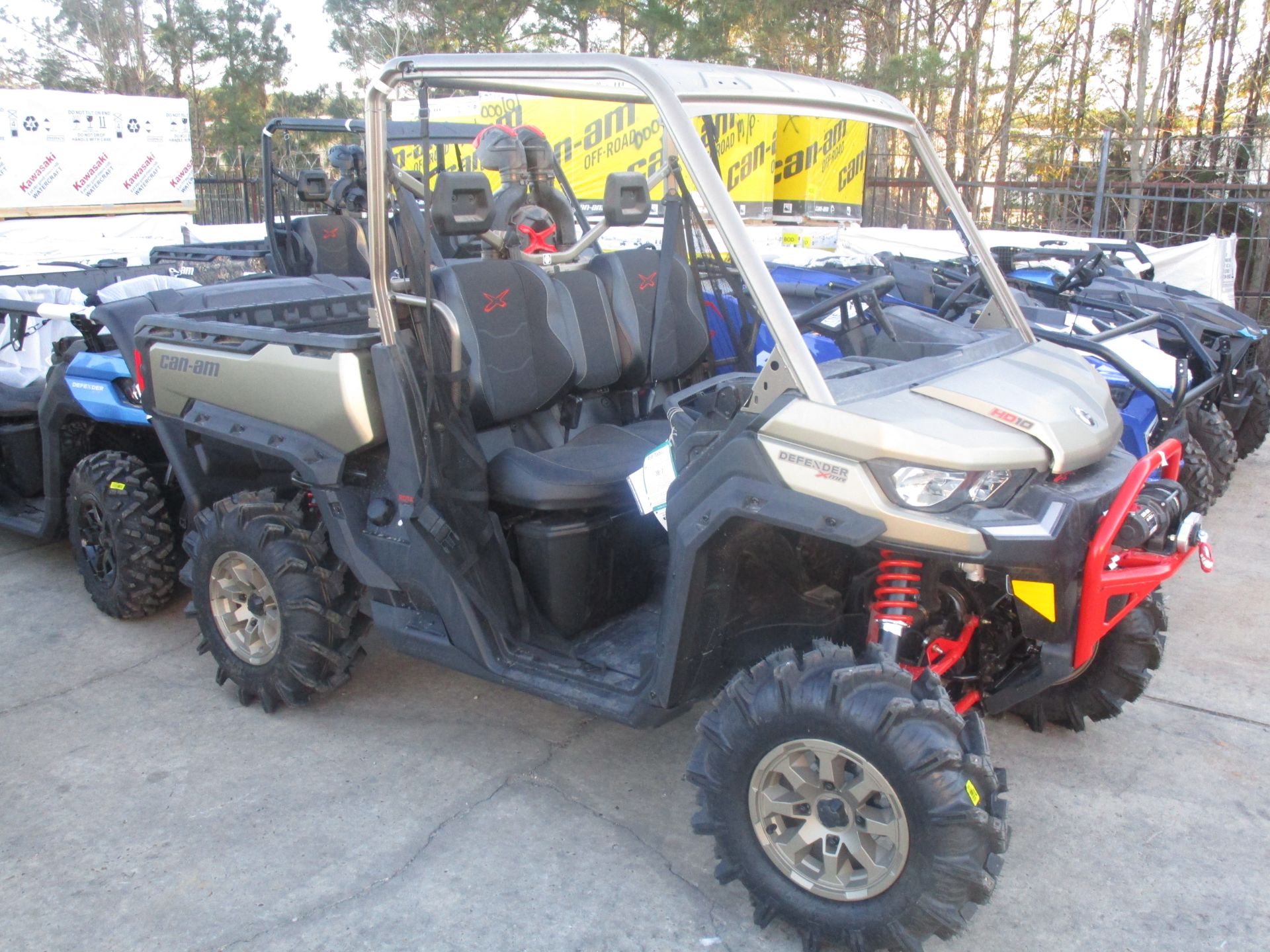 2022 Can-Am Defender X MR HD10 in Conroe, Texas - Photo 1