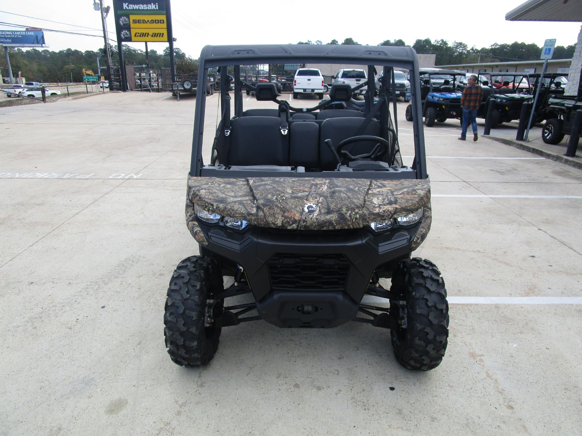 2023 Can-Am Defender MAX DPS HD9 in Conroe, Texas - Photo 3