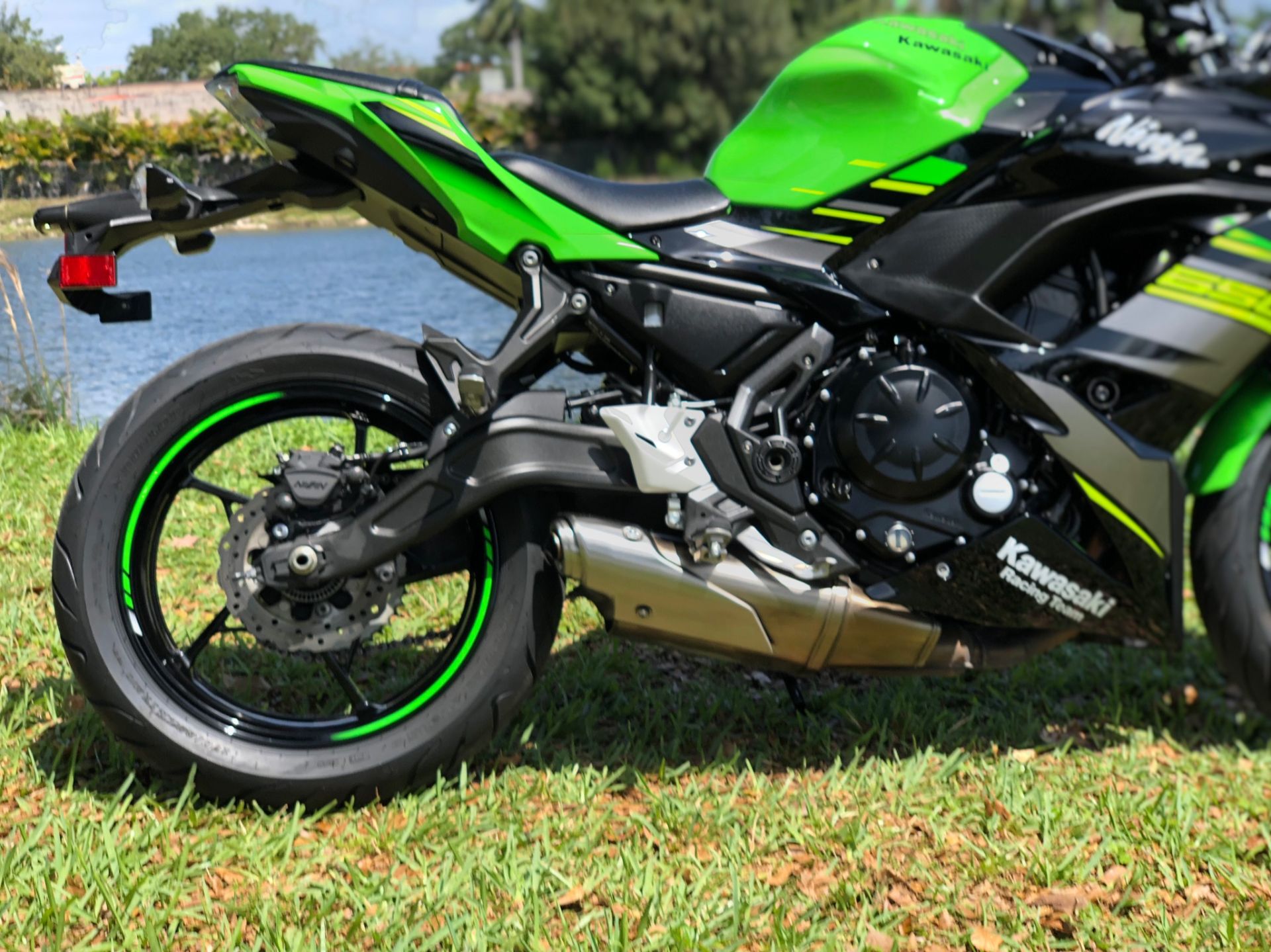 2018 Kawasaki Ninja 650 ABS KRT Edition in North Miami Beach, Florida - Photo 4