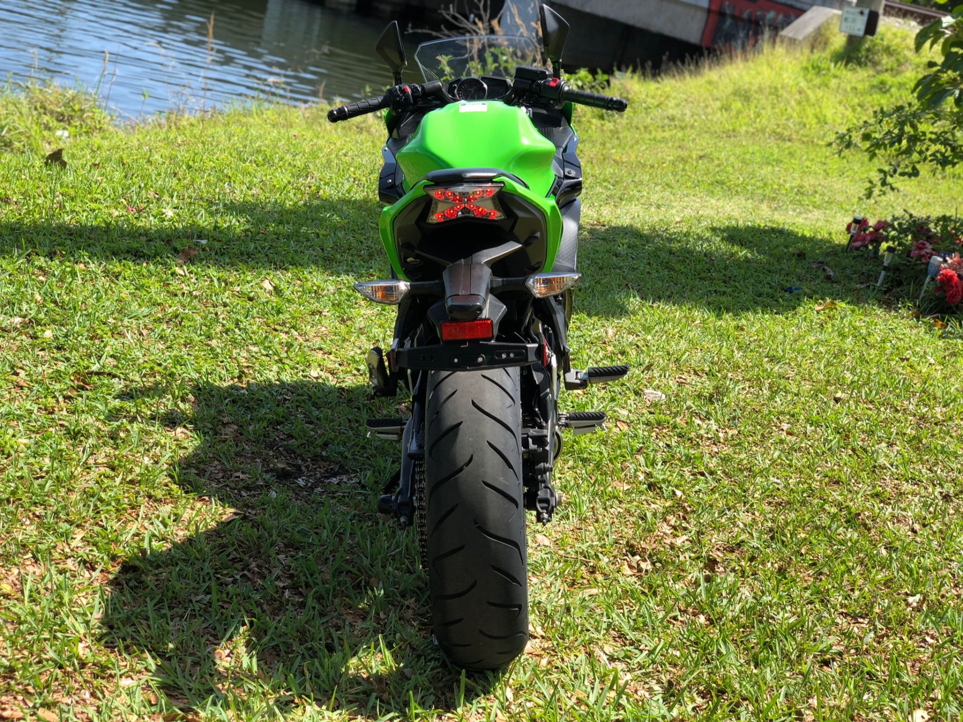 2018 Kawasaki Ninja 650 ABS KRT Edition in North Miami Beach, Florida - Photo 10