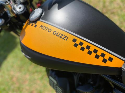 2017 Moto Guzzi V9 Bobber in North Miami Beach, Florida - Photo 7