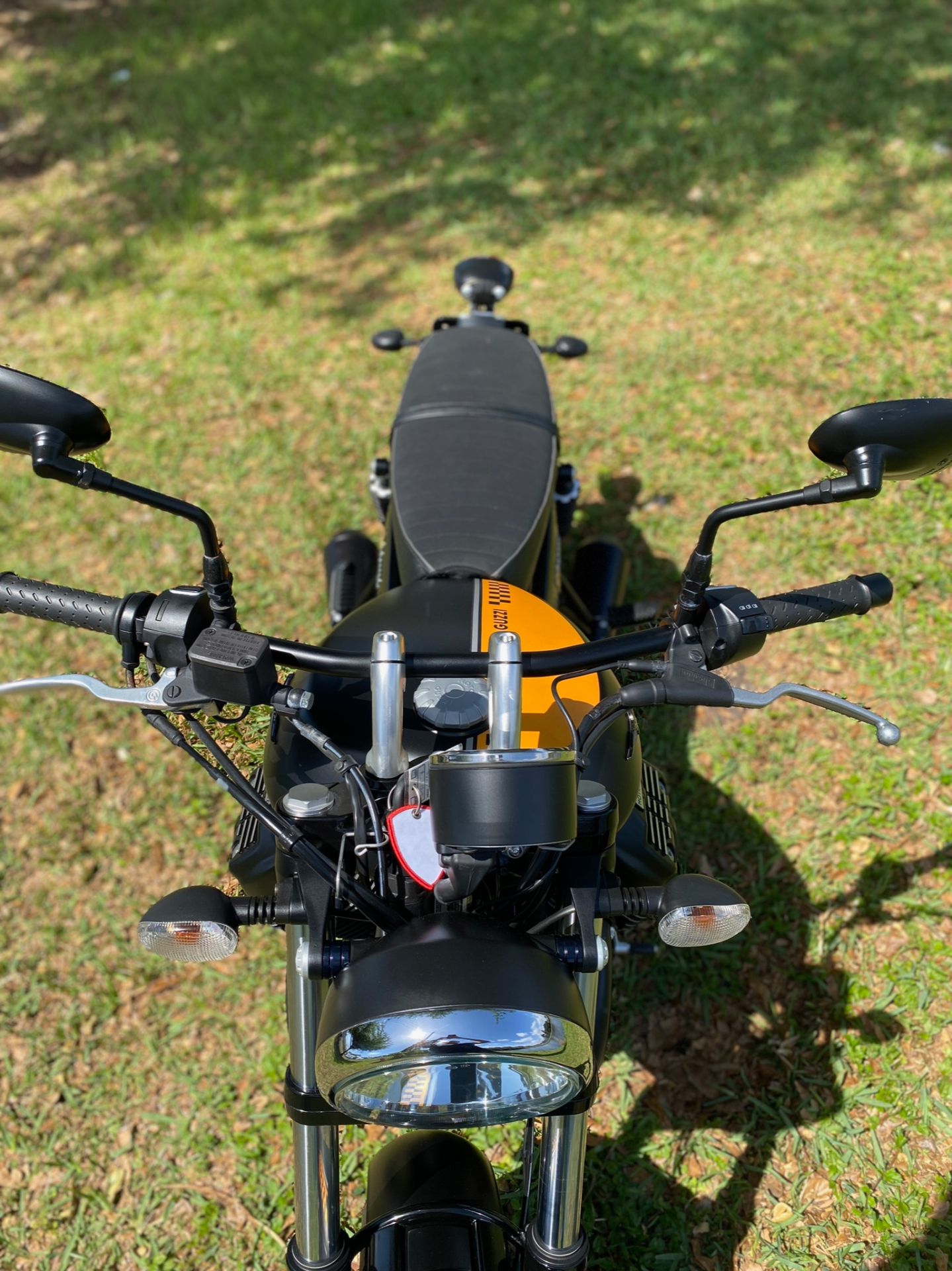 2017 Moto Guzzi V9 Bobber in North Miami Beach, Florida - Photo 8