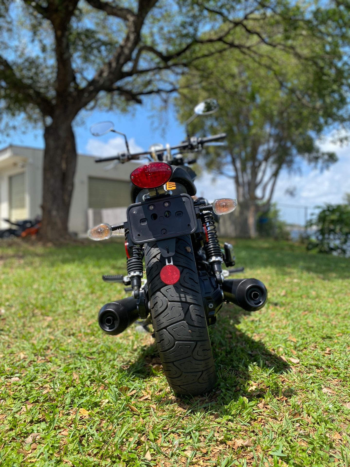 2017 Moto Guzzi V9 Bobber in North Miami Beach, Florida - Photo 11