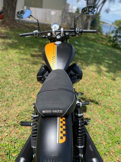 2017 Moto Guzzi V9 Bobber in North Miami Beach, Florida - Photo 14