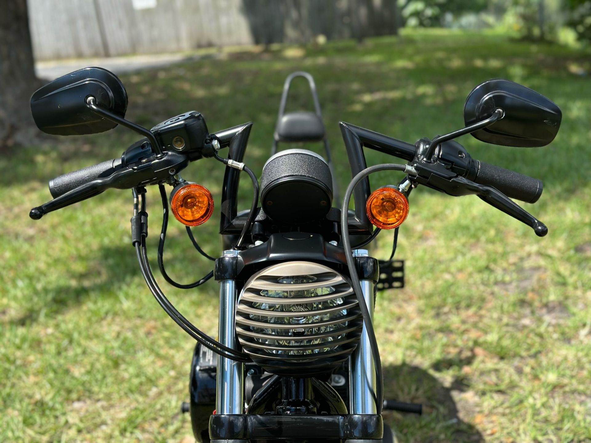 2019 Harley-Davidson Iron 883™ in North Miami Beach, Florida - Photo 8