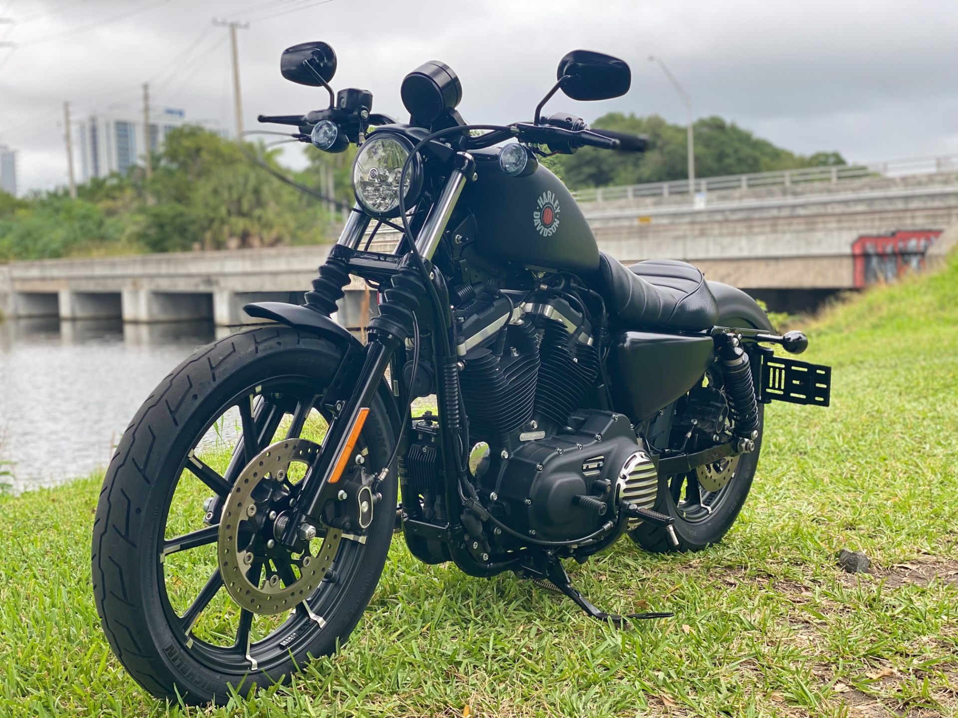 2019 Harley-Davidson Iron 883™ in North Miami Beach, Florida - Photo 16