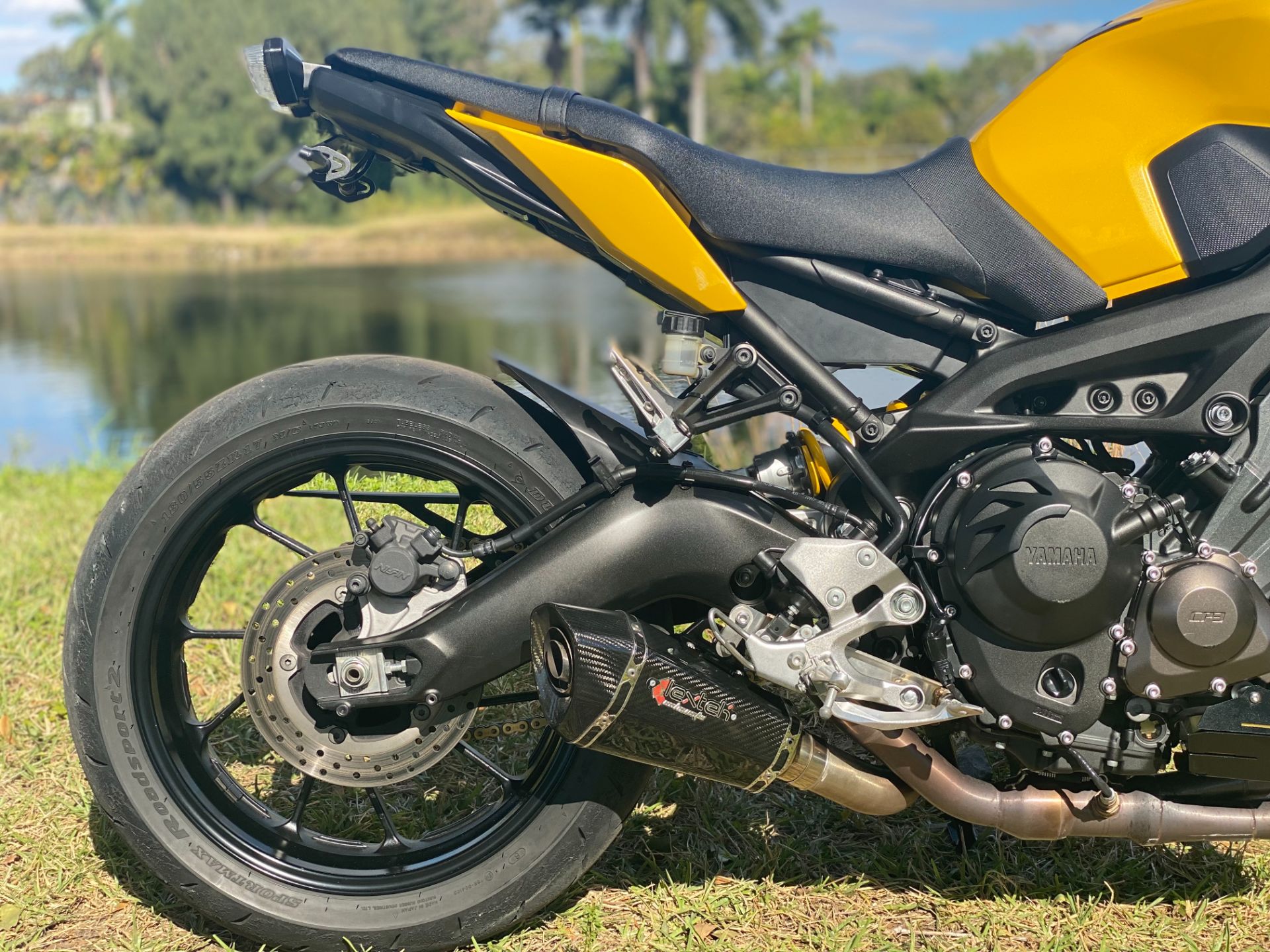 2015 Yamaha FZ-09 in North Miami Beach, Florida - Photo 4