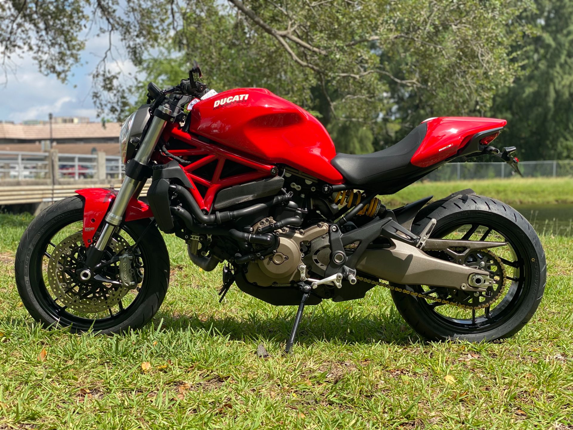 2015 Ducati Monster 821 in North Miami Beach, Florida - Photo 18