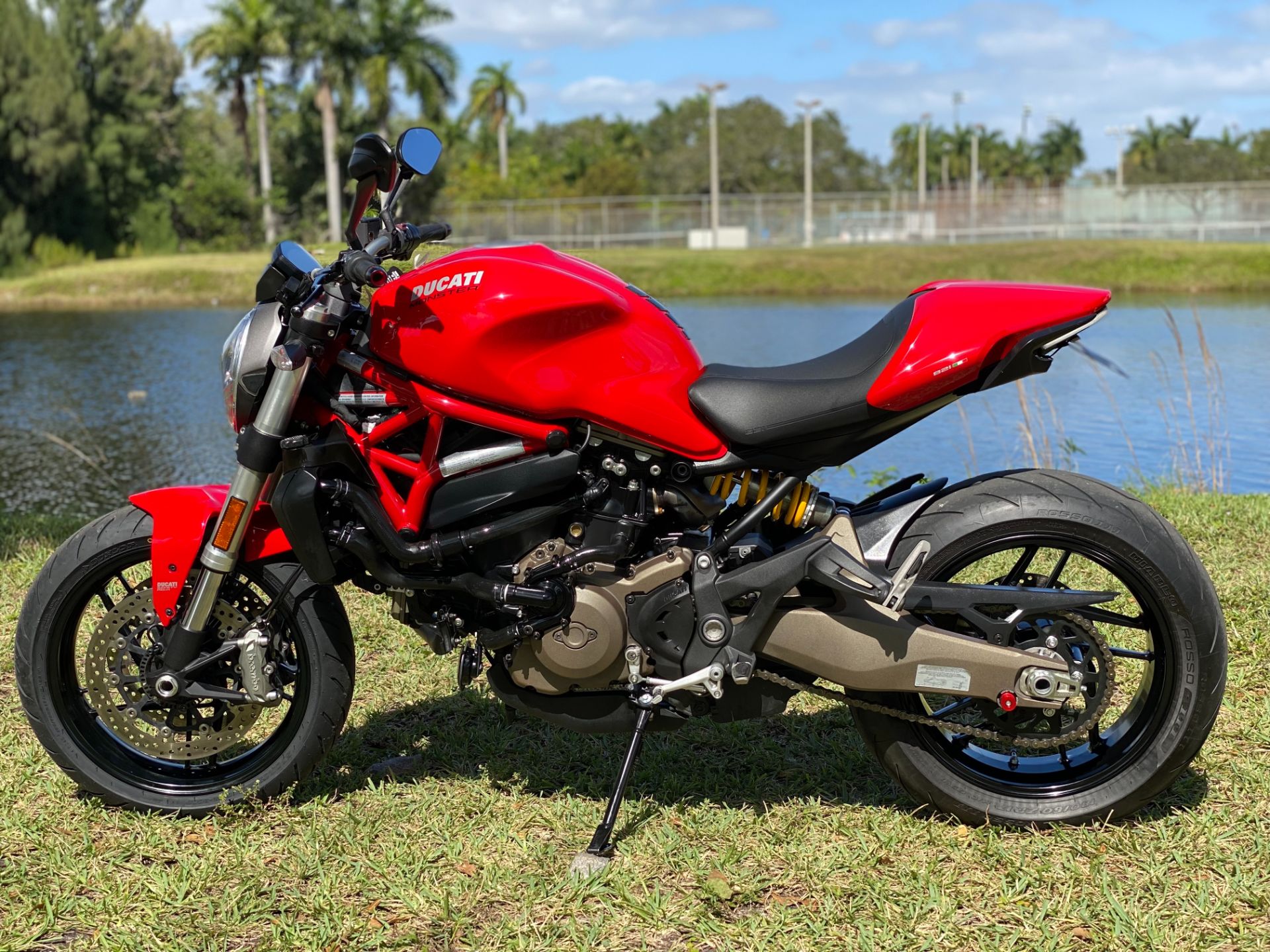 2015 Ducati Monster 821 in North Miami Beach, Florida - Photo 15