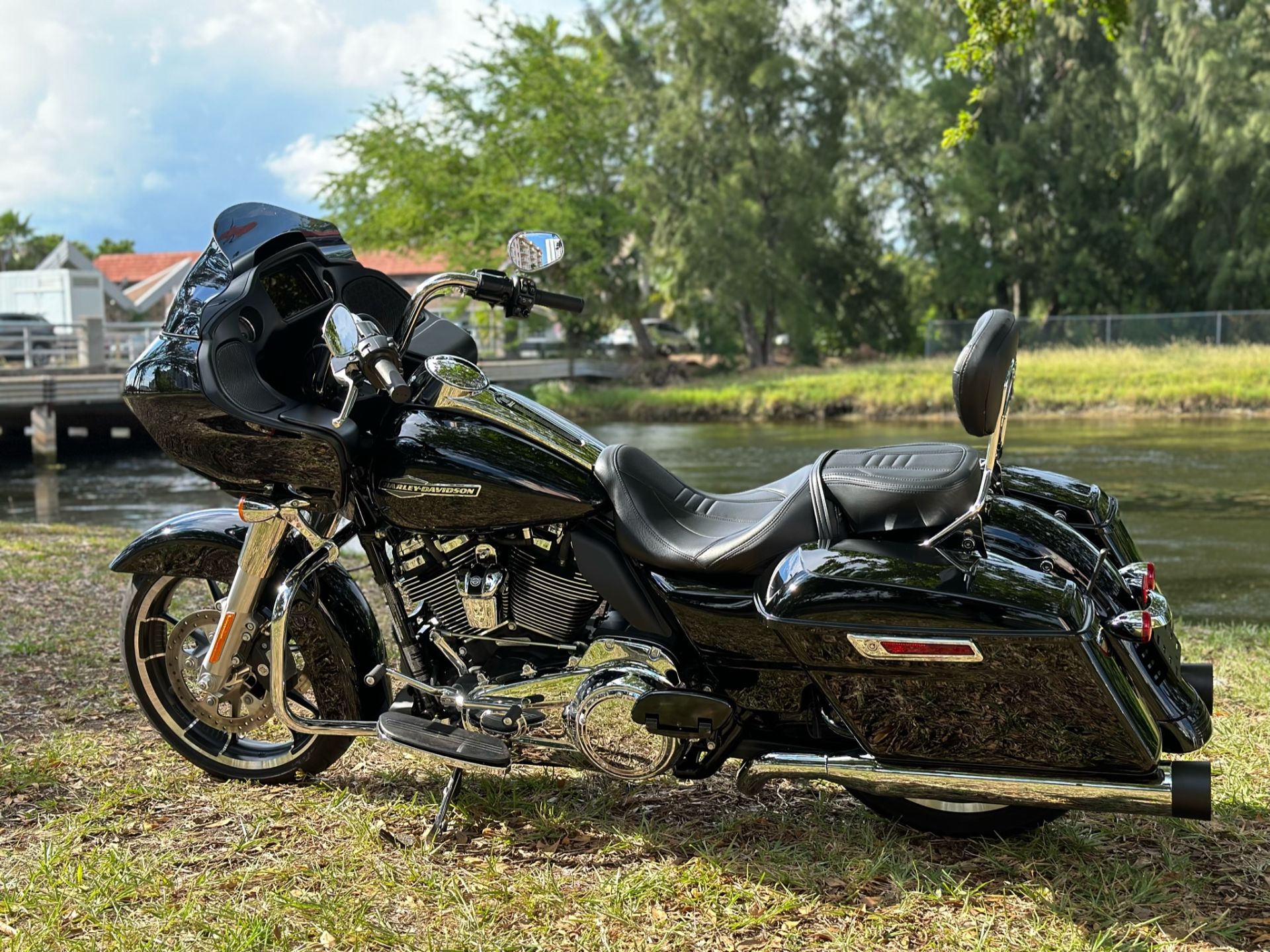 2021 Harley-Davidson Road Glide® in North Miami Beach, Florida - Photo 16