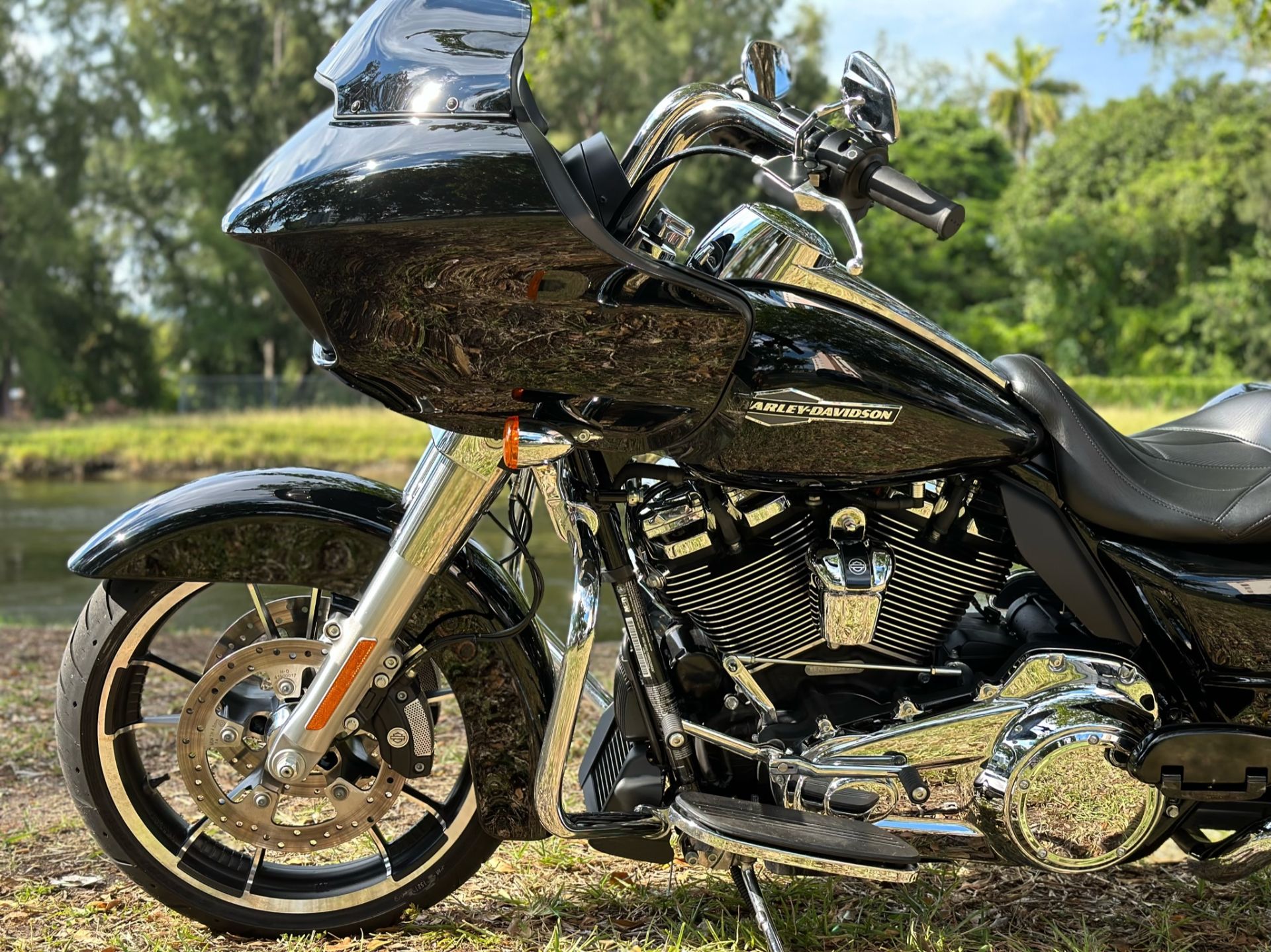 2021 Harley-Davidson Road Glide® in North Miami Beach, Florida - Photo 17