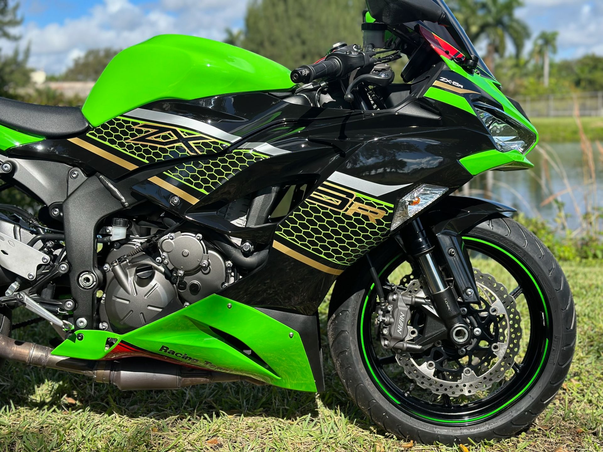 2021 Kawasaki Ninja ZX-6R ABS KRT Edition in North Miami Beach, Florida - Photo 6