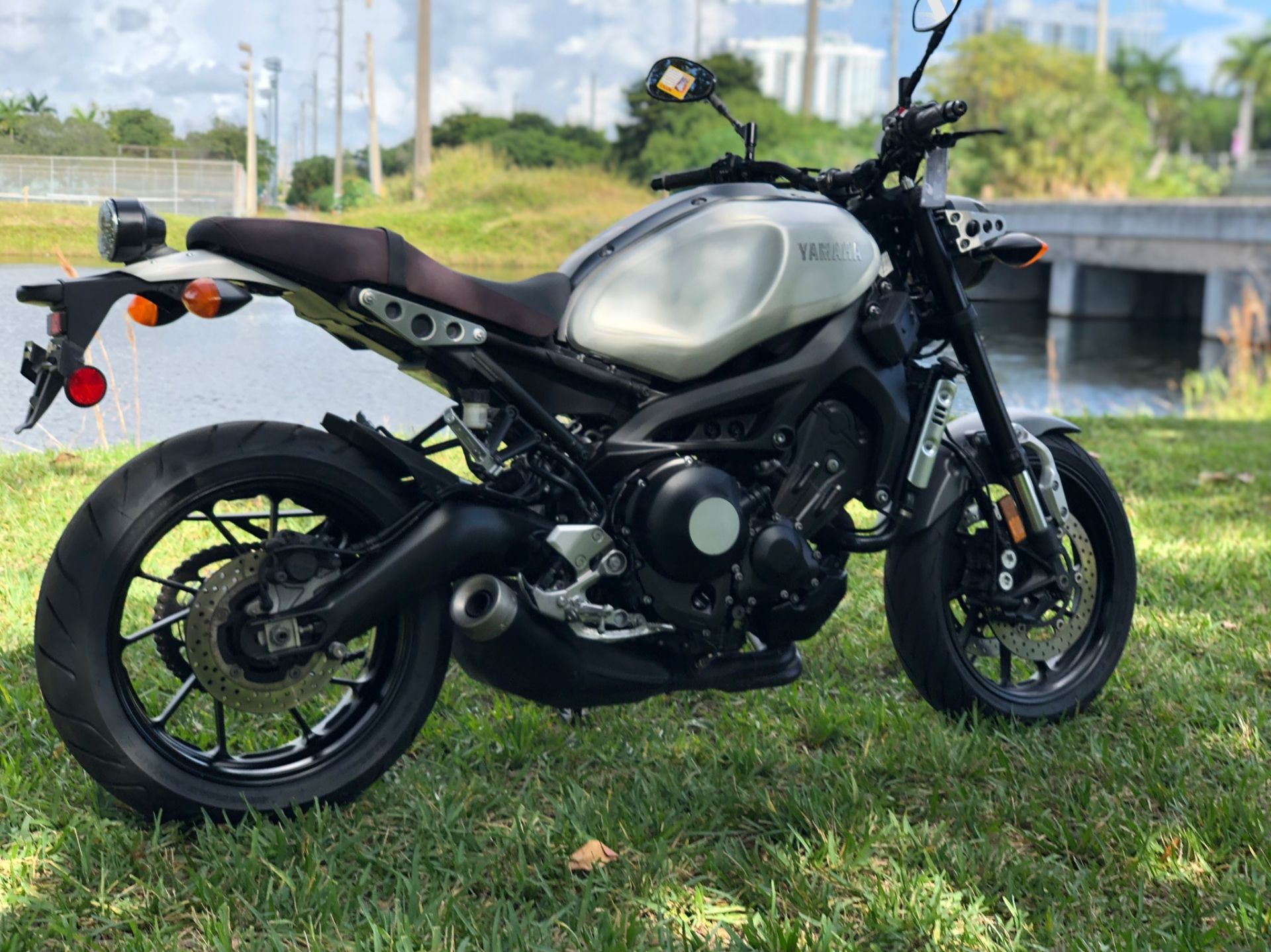 2016 Yamaha XSR900 in North Miami Beach, Florida - Photo 3