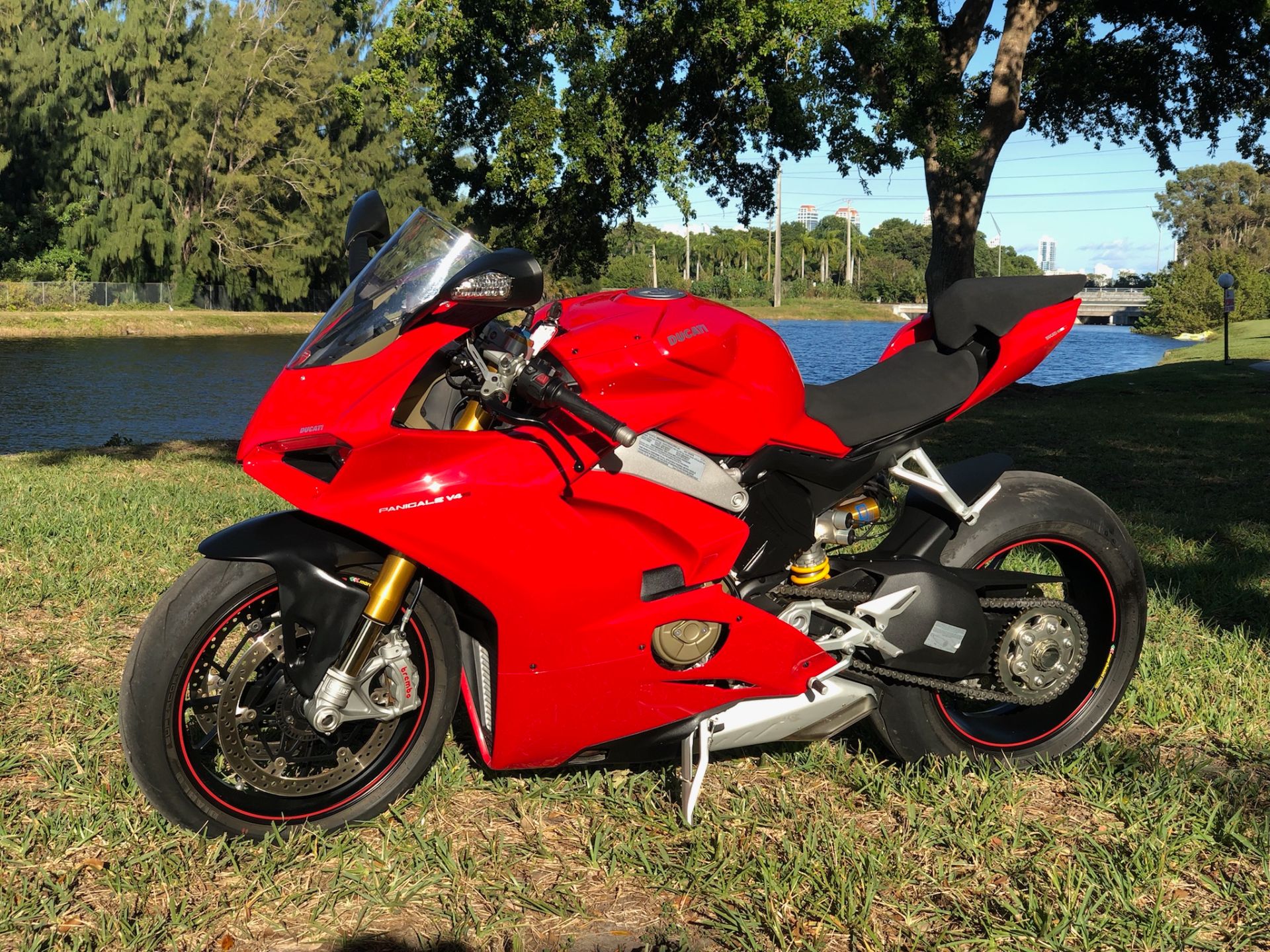 2018 Ducati Panigale V4 S in North Miami Beach, Florida - Photo 13