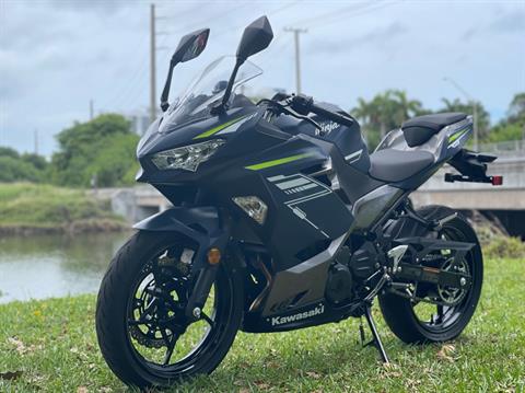 2022 Kawasaki Ninja 400 in North Miami Beach, Florida - Photo 12