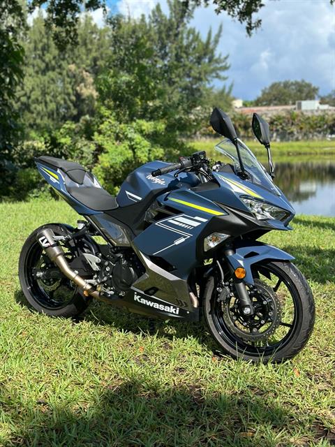 2022 Kawasaki Ninja 400 in North Miami Beach, Florida - Photo 4