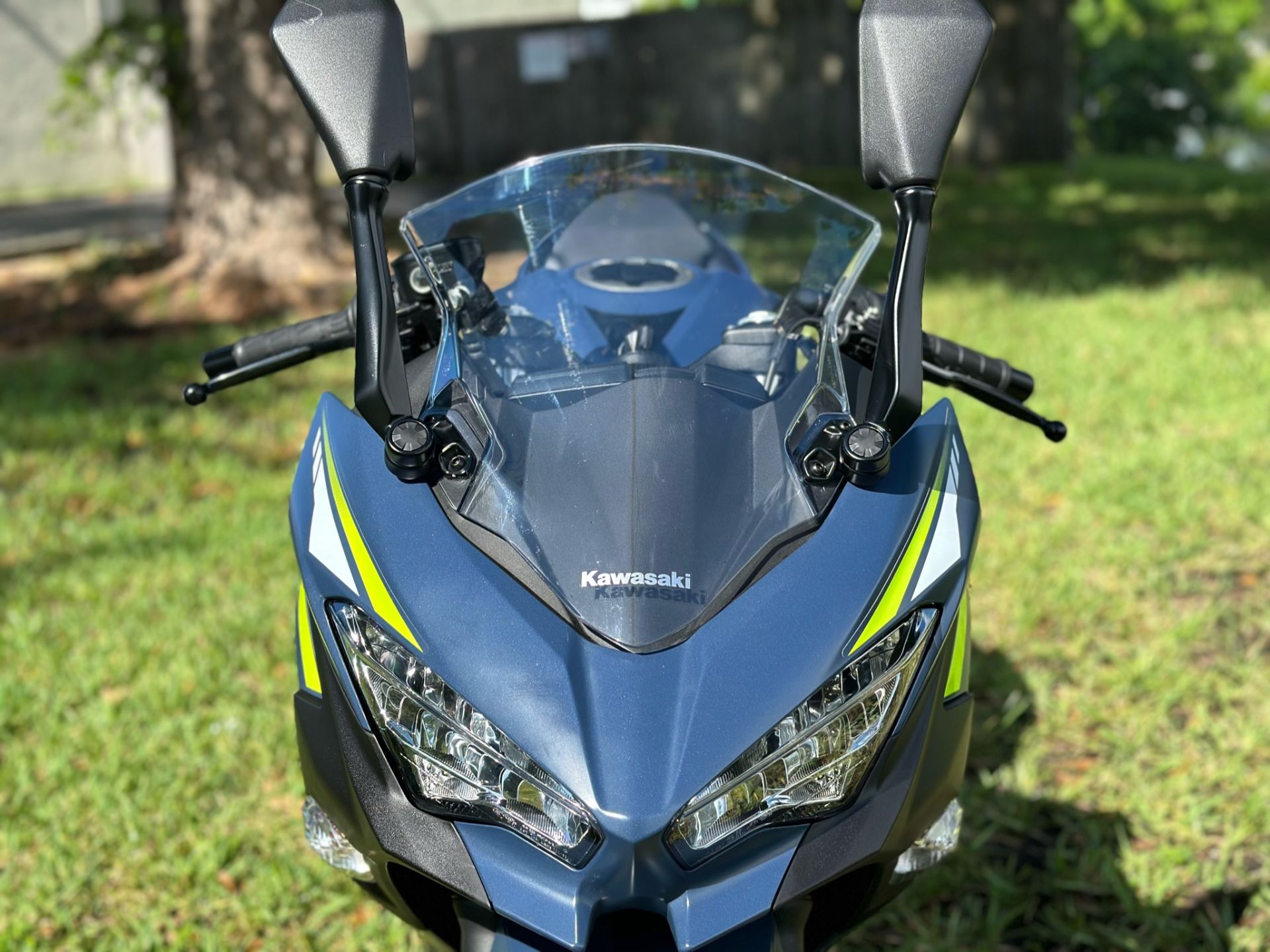 2022 Kawasaki Ninja 400 in North Miami Beach, Florida - Photo 10