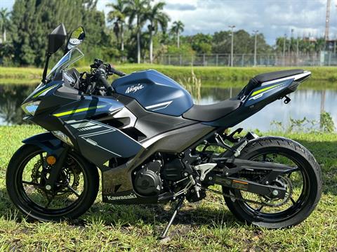 2022 Kawasaki Ninja 400 in North Miami Beach, Florida - Photo 16
