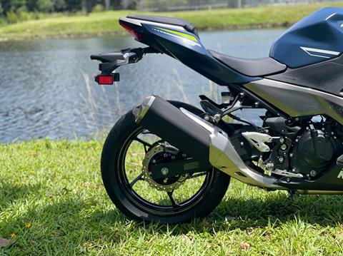 2022 Kawasaki Ninja 400 in North Miami Beach, Florida - Photo 5