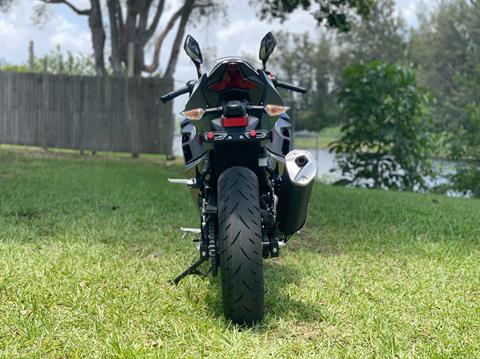 2022 Kawasaki Ninja 400 in North Miami Beach, Florida - Photo 11