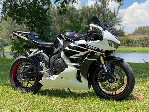 2018 Honda CBR600RR in North Miami Beach, Florida - Photo 2