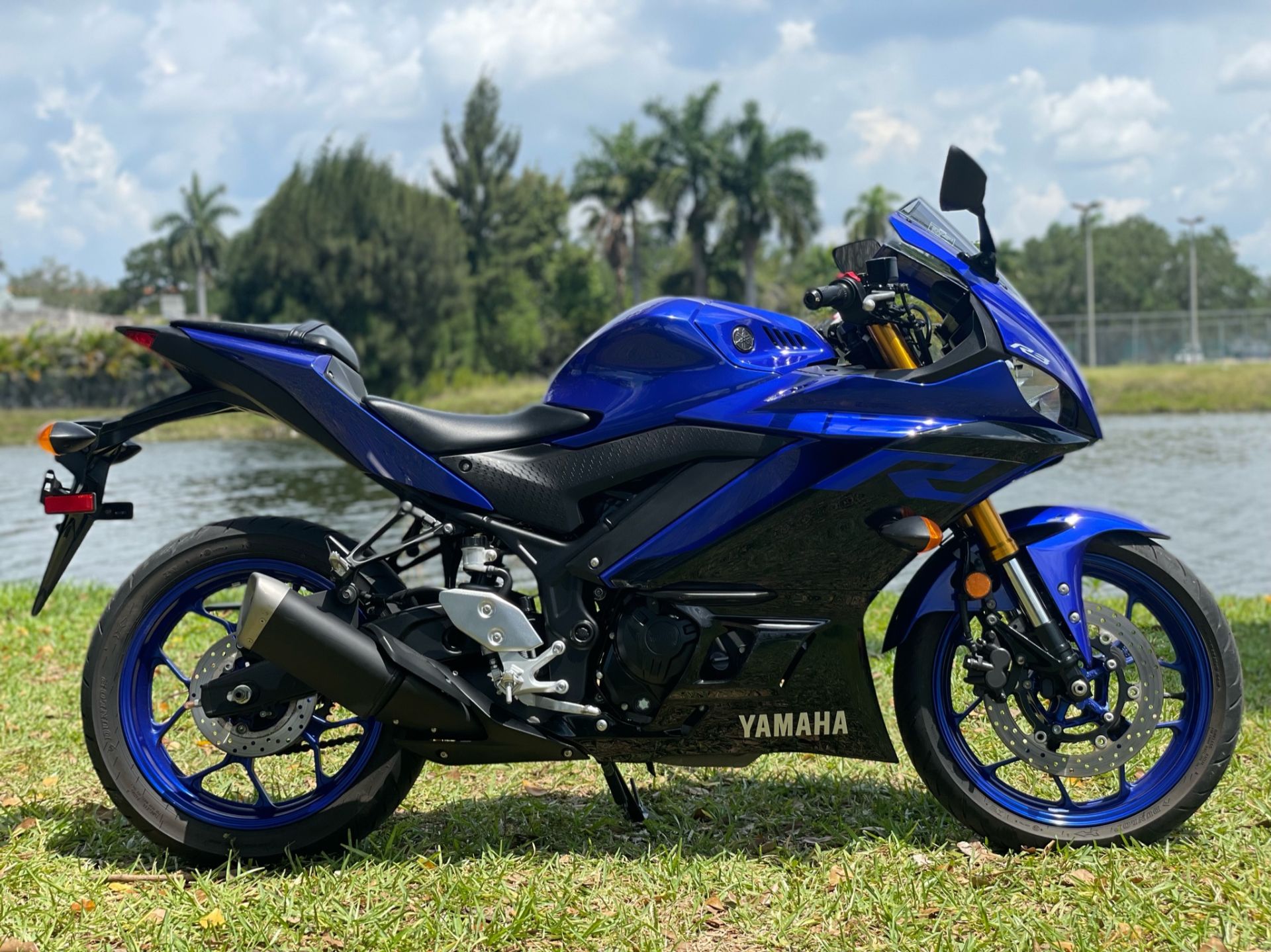 2019 Yamaha YZF-R3 in North Miami Beach, Florida - Photo 2
