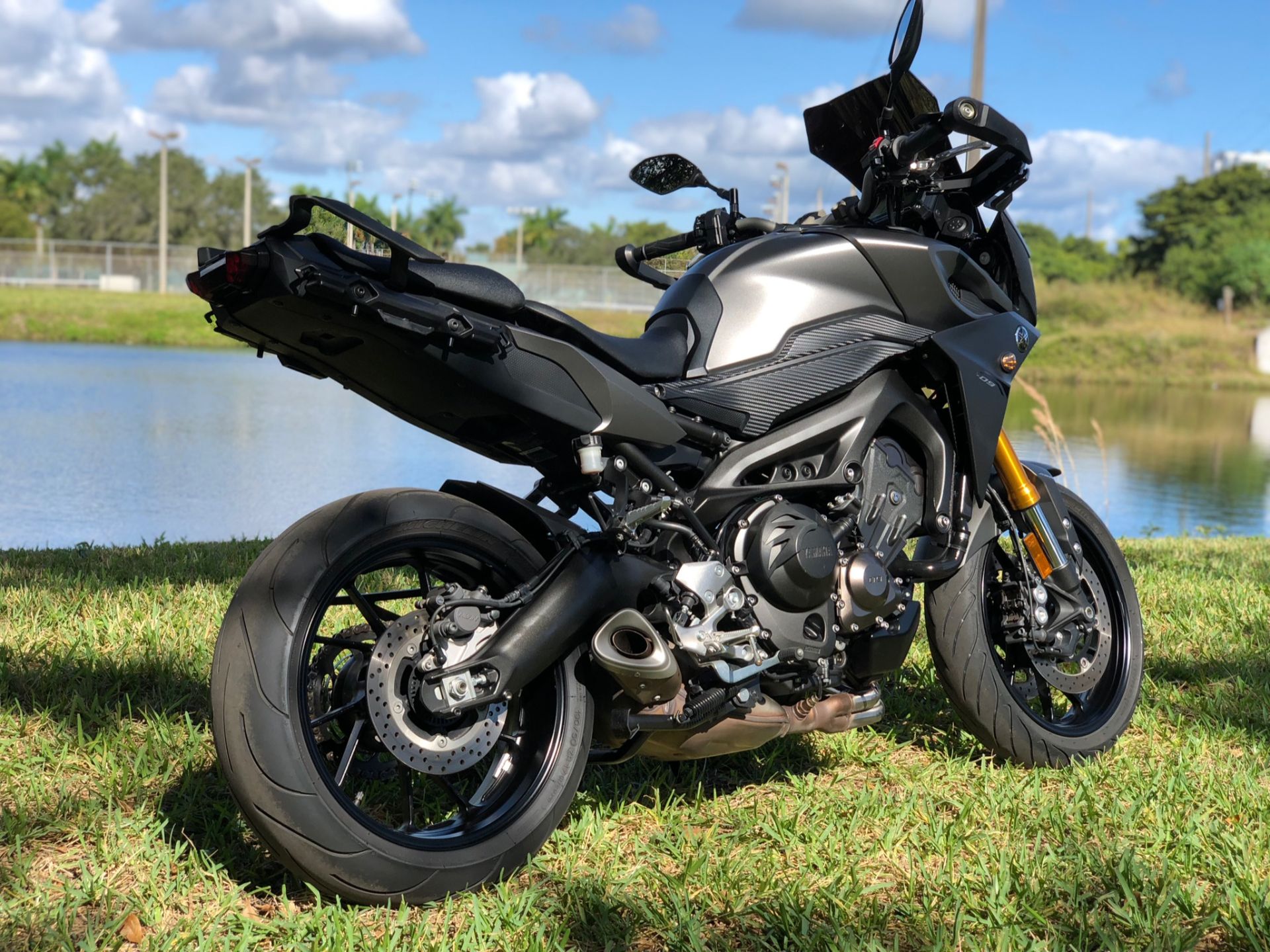 2015 Yamaha FJ-09 in North Miami Beach, Florida - Photo 4
