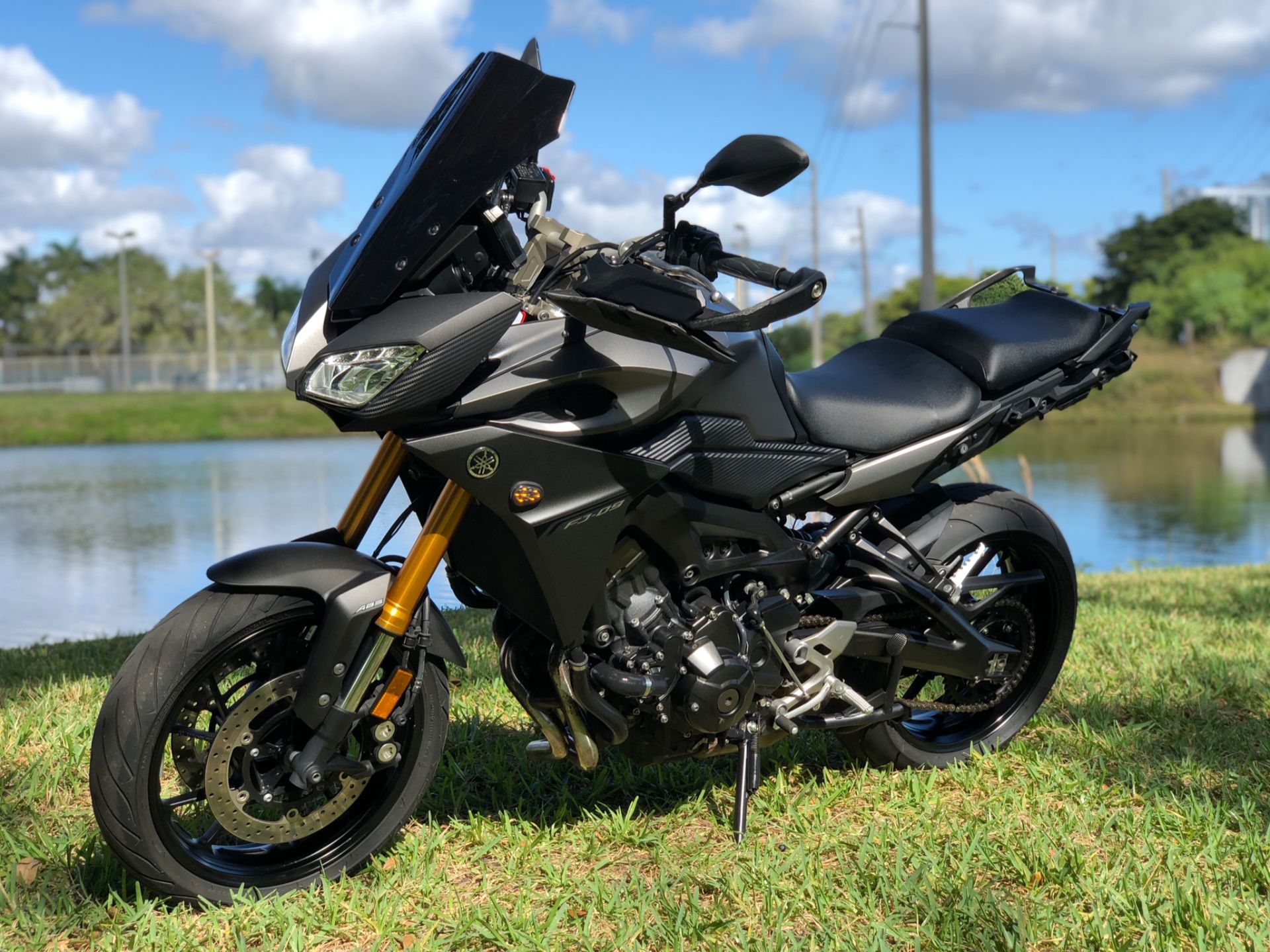 2015 Yamaha FJ-09 in North Miami Beach, Florida - Photo 18