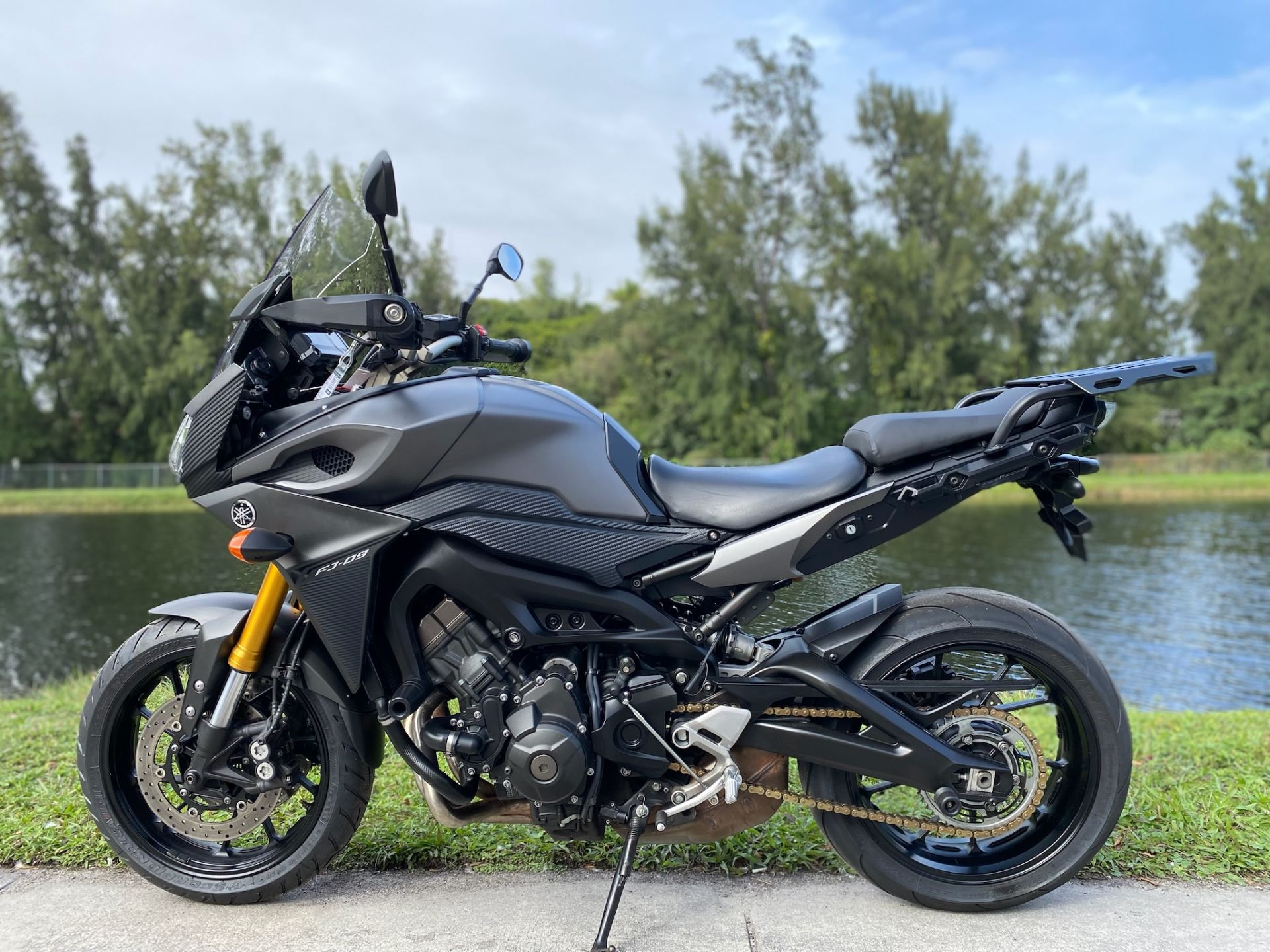 2015 Yamaha FJ-09 in North Miami Beach, Florida - Photo 13