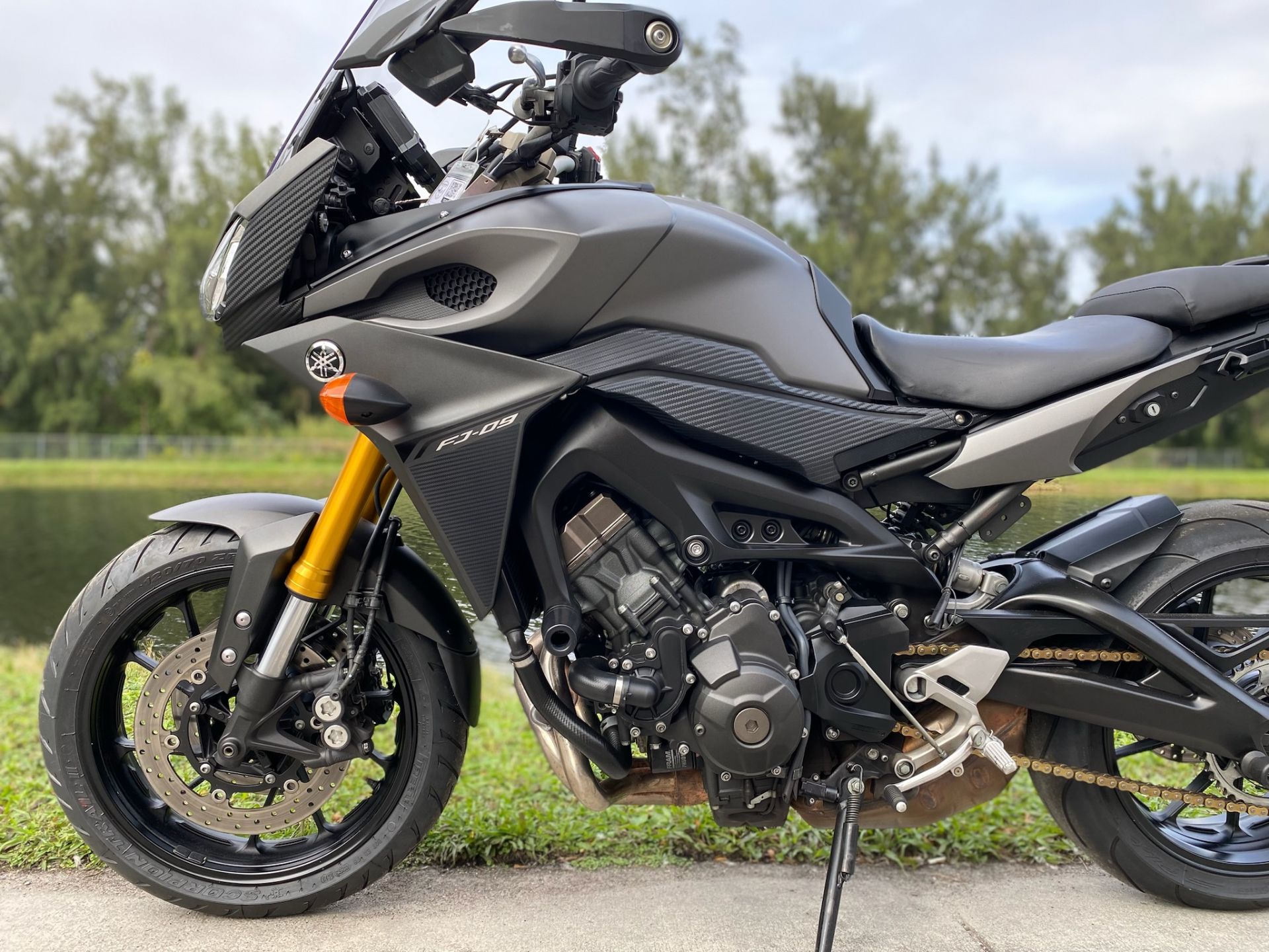 2015 Yamaha FJ-09 in North Miami Beach, Florida - Photo 15