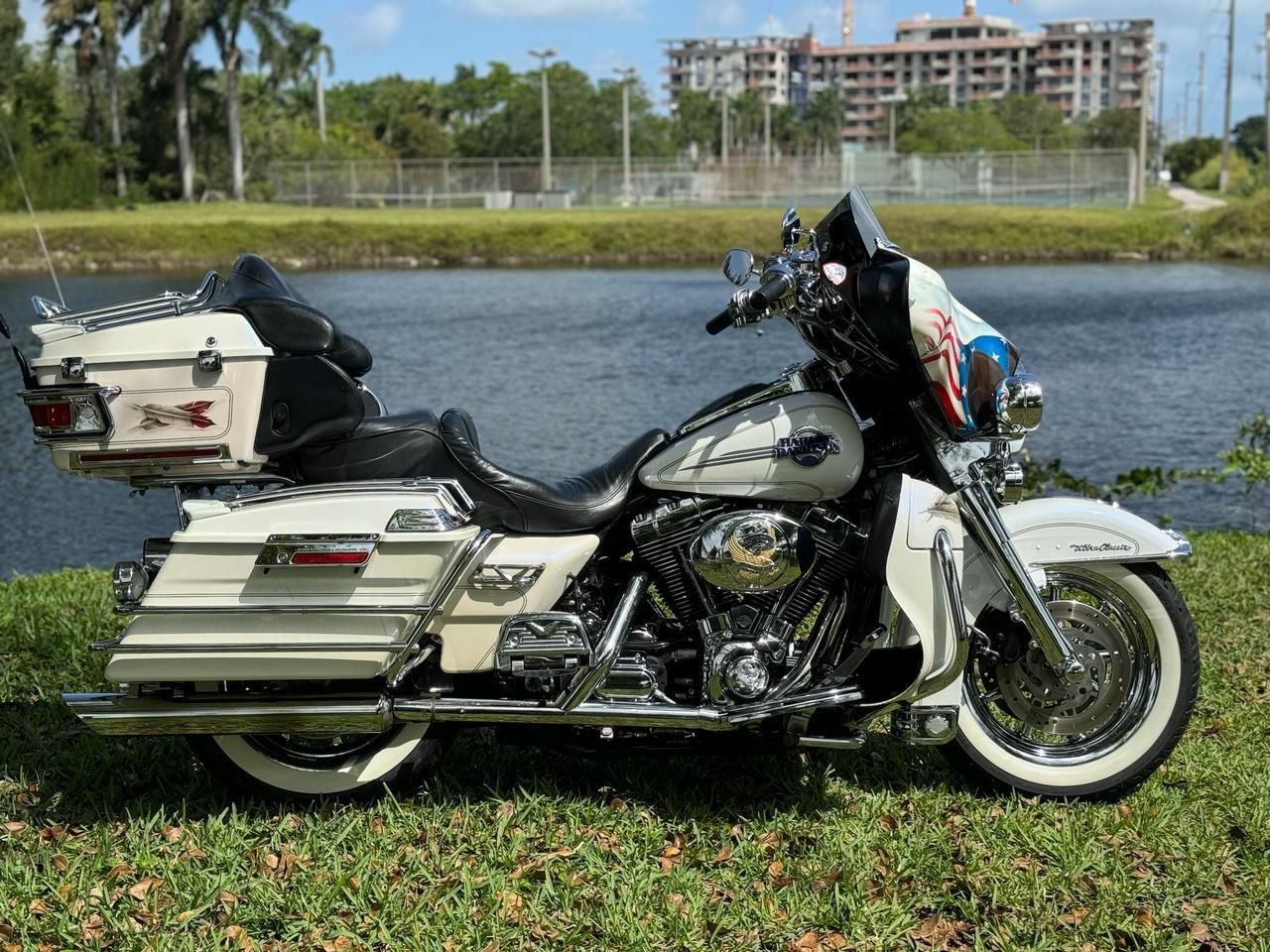 2005 Harley-Davidson FLHTCUI Ultra Classic® Electra Glide® in North Miami Beach, Florida - Photo 3