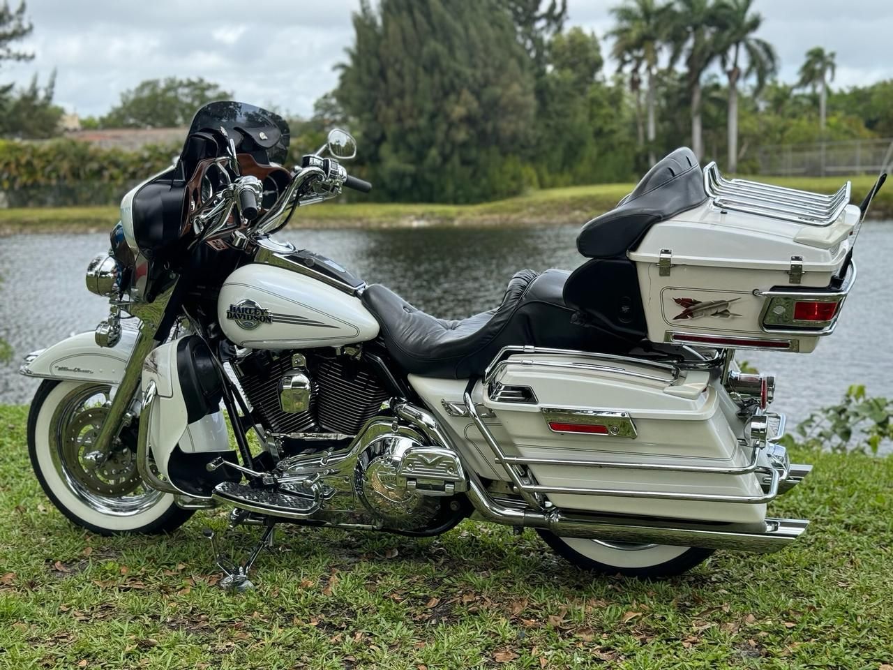 2005 Harley-Davidson FLHTCUI Ultra Classic® Electra Glide® in North Miami Beach, Florida - Photo 16