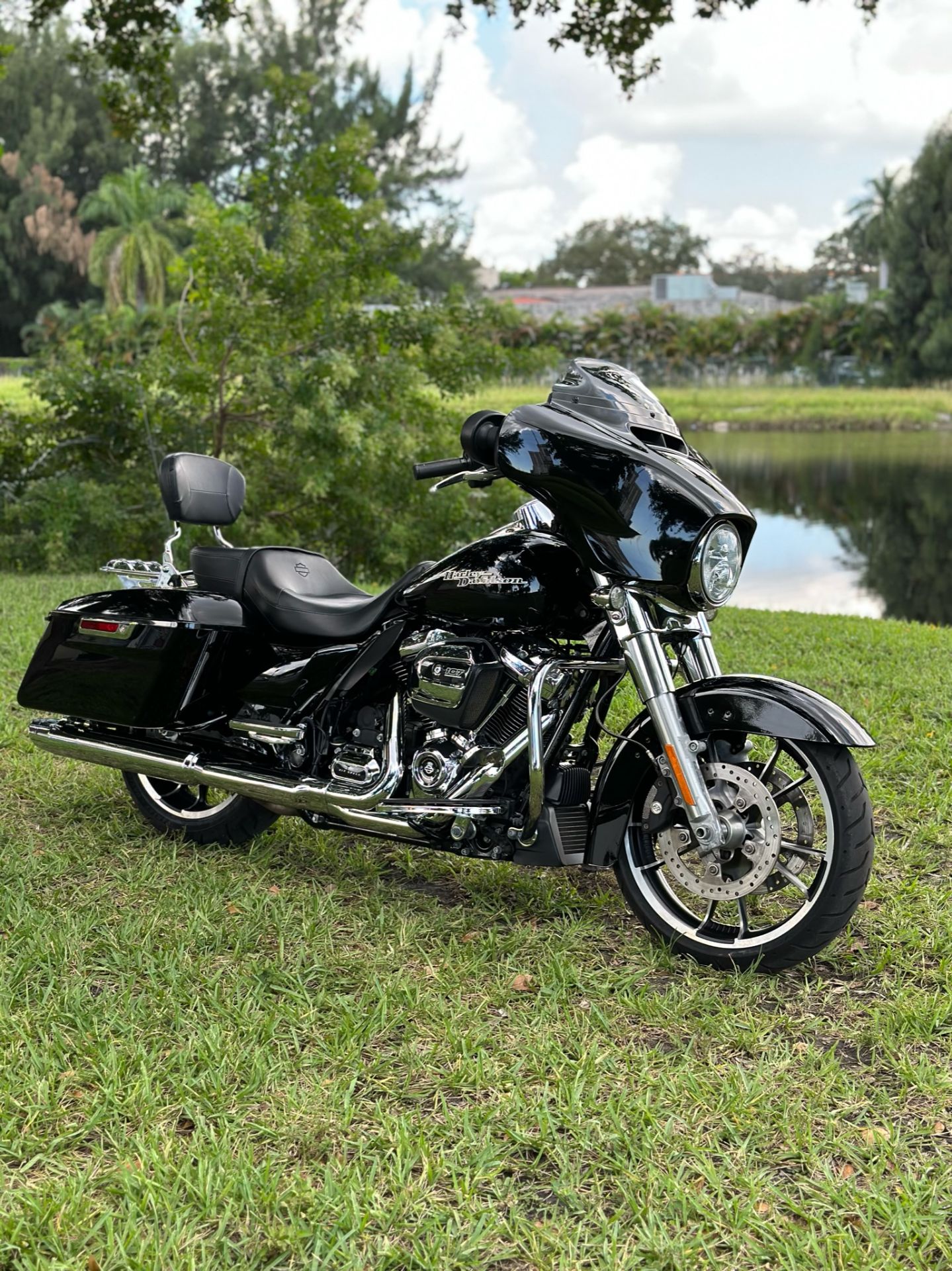 2020 Harley-Davidson Street Glide® in North Miami Beach, Florida - Photo 2