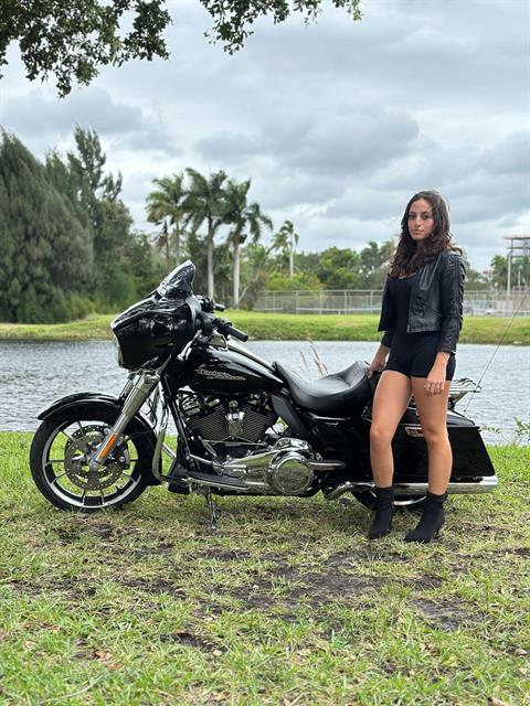 2020 Harley-Davidson Street Glide® in North Miami Beach, Florida - Photo 20