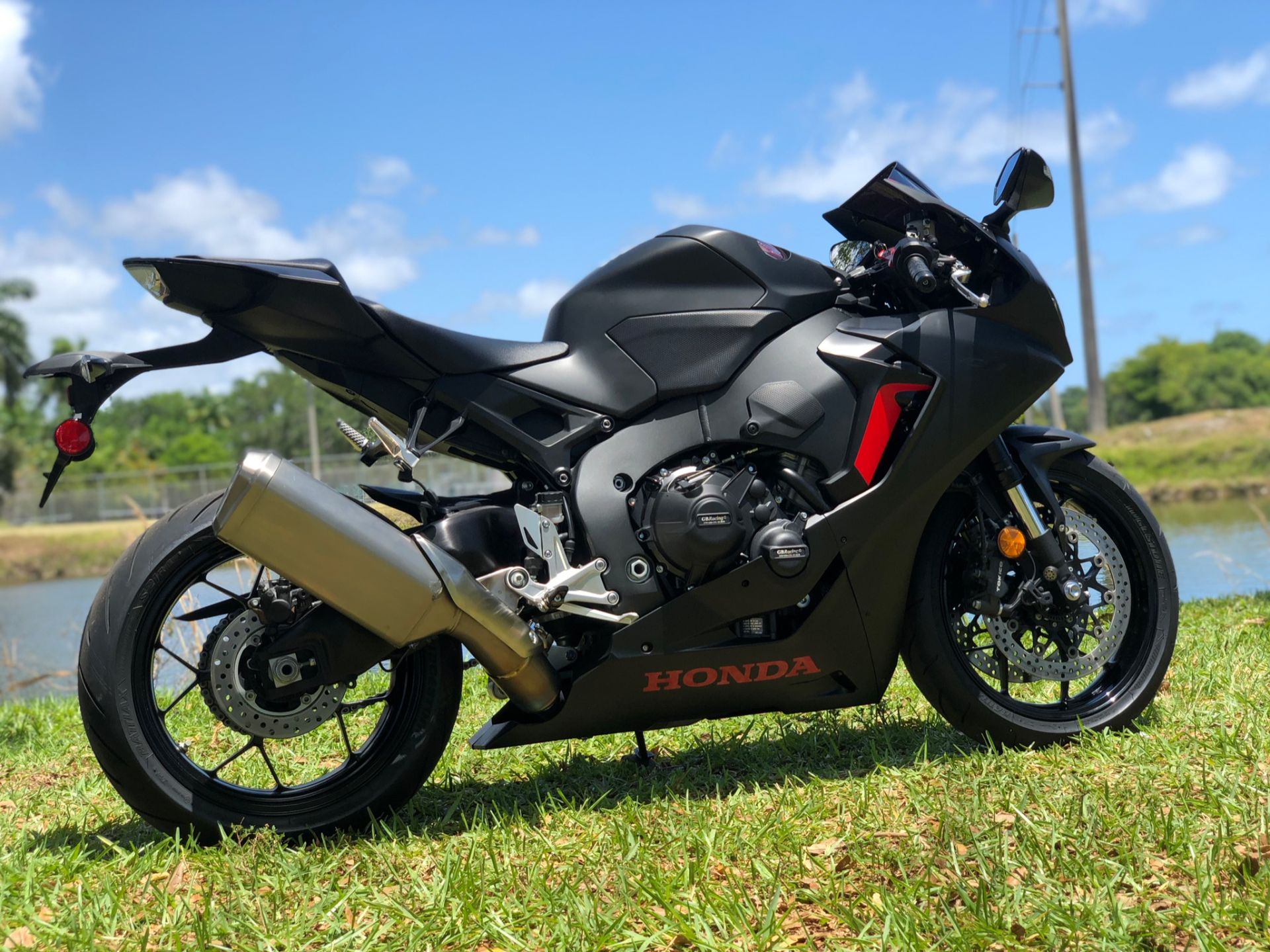 2018 Honda CBR1000RR in North Miami Beach, Florida - Photo 3