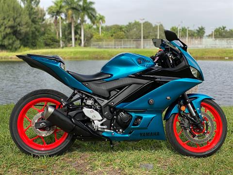 2021 Yamaha YZF-R3 ABS in North Miami Beach, Florida - Photo 2